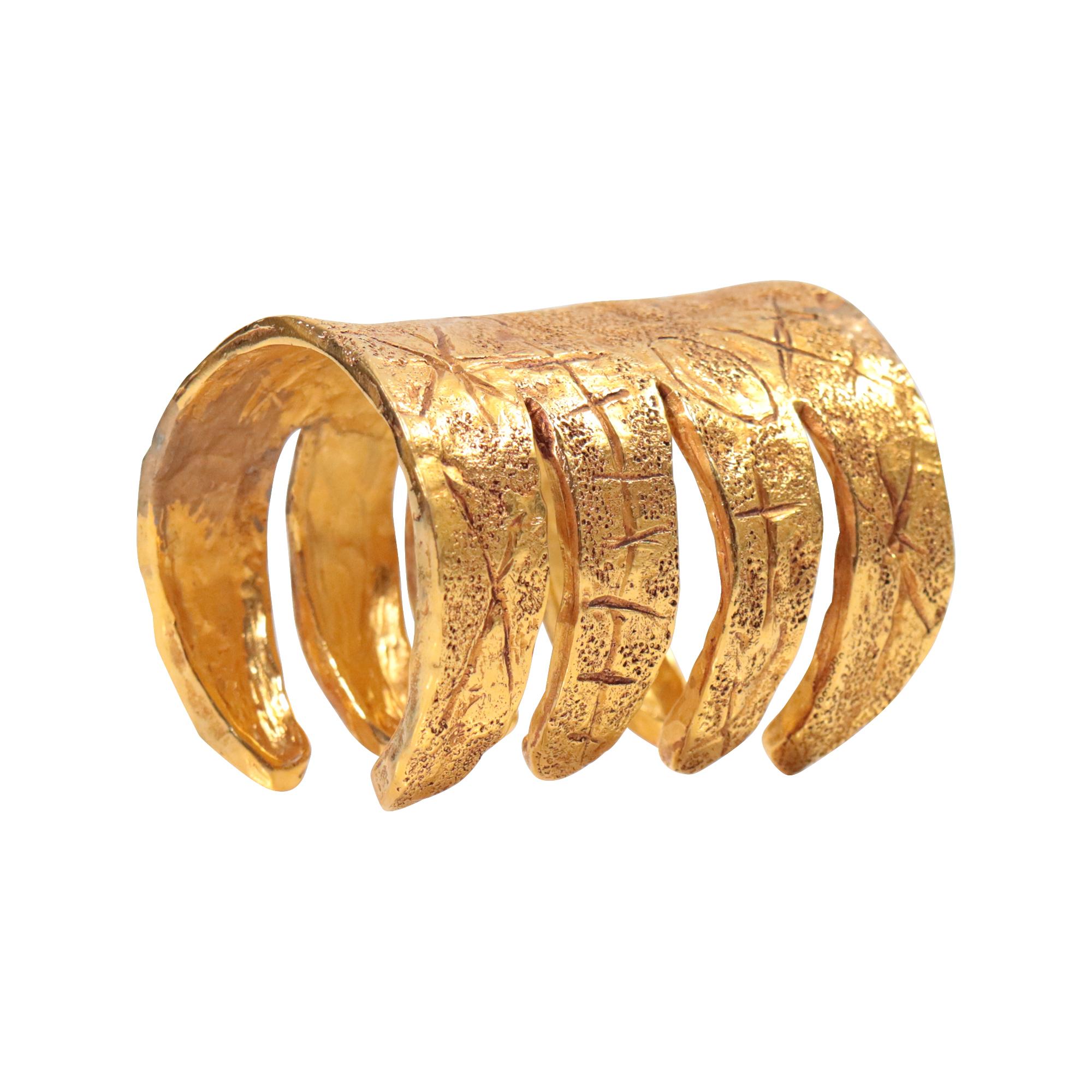 Bracciale vintage Christian Lacroix in tonalità oro, circa anni '90 in vendita 2