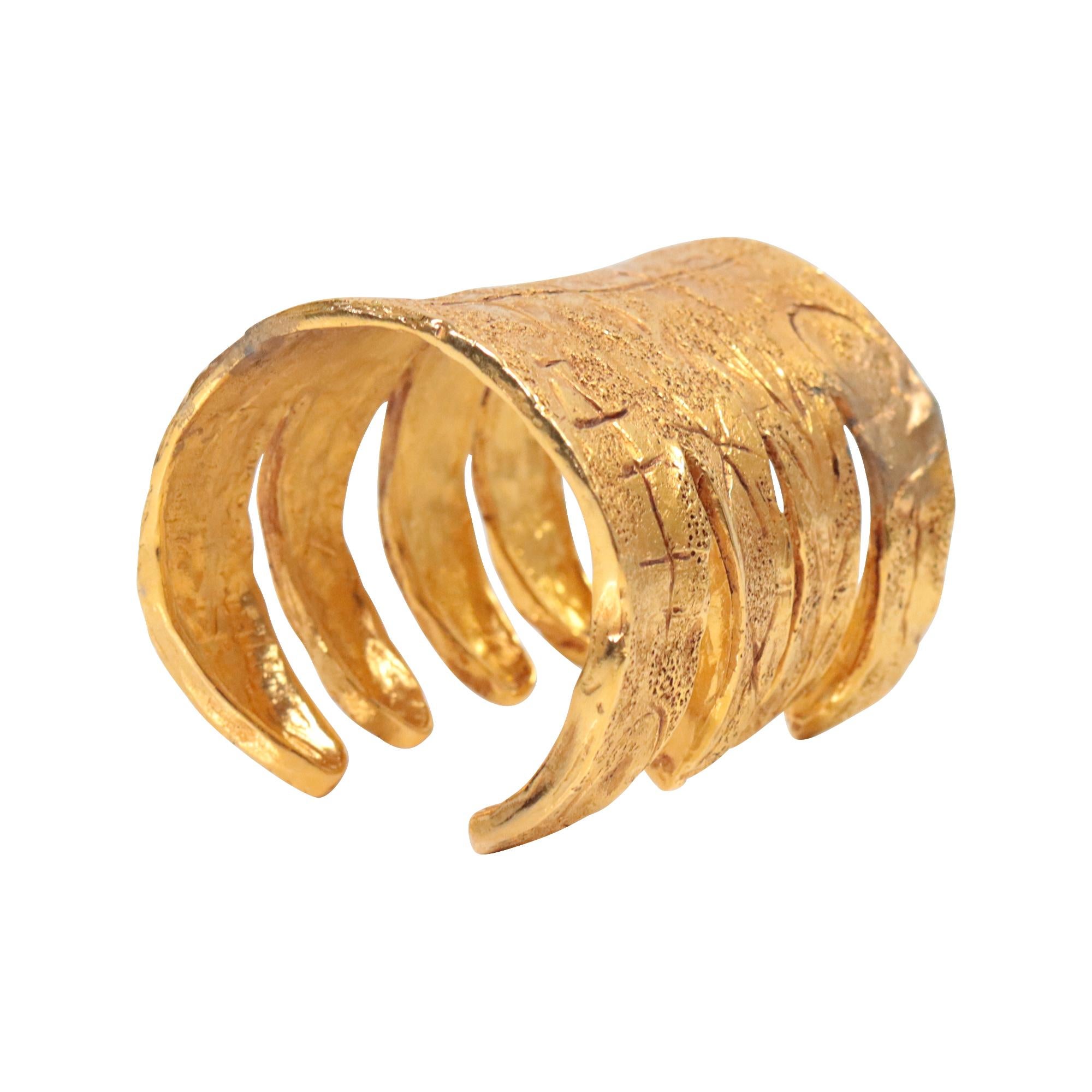 Bracciale vintage Christian Lacroix in tonalità oro, circa anni '90 in vendita 3