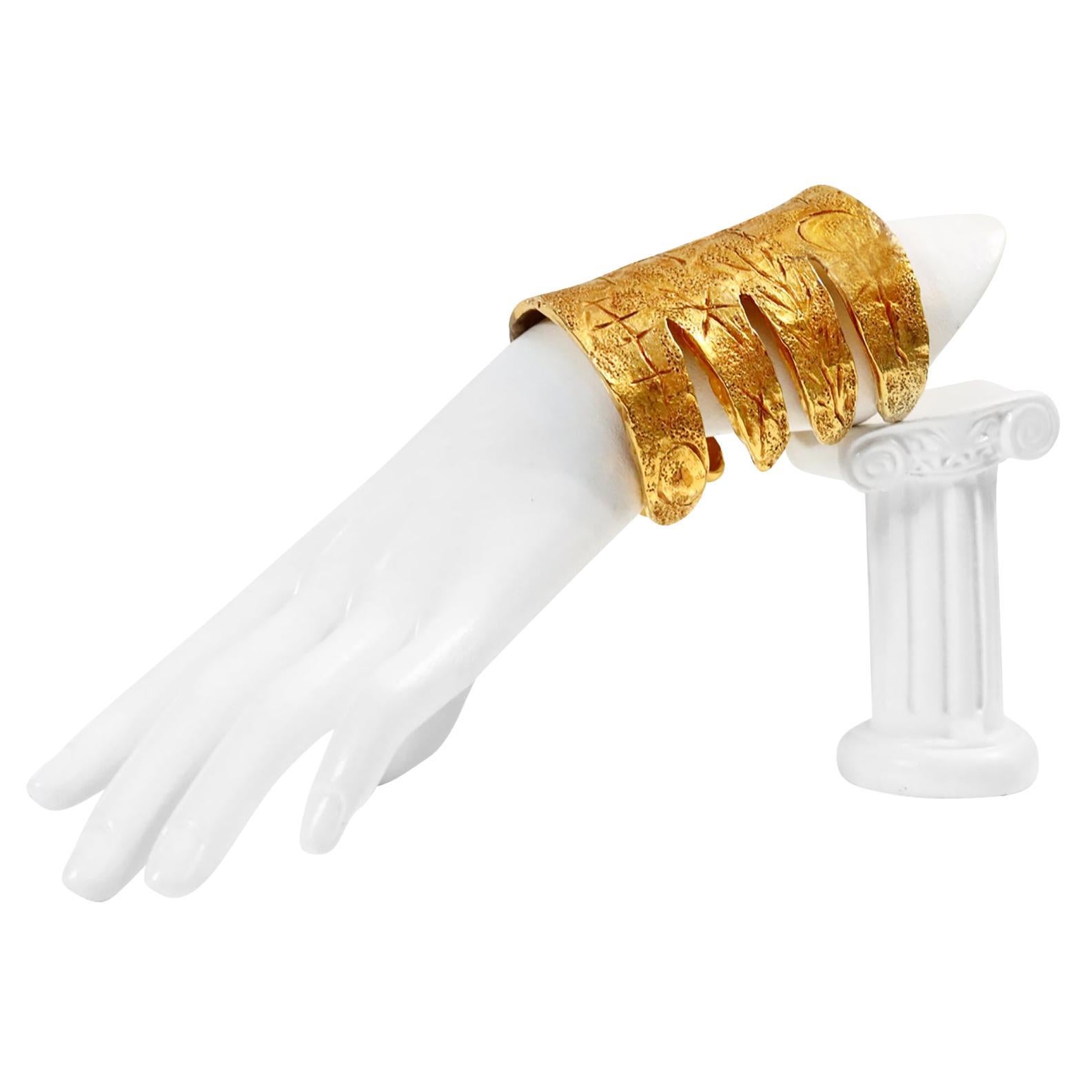 Bracciale vintage Christian Lacroix in tonalità oro, circa anni
90