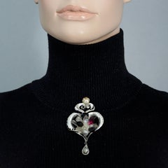 Broche vintage CHRISTIAN LACROIX en quartz cristallin ornée d'un cœur en strass