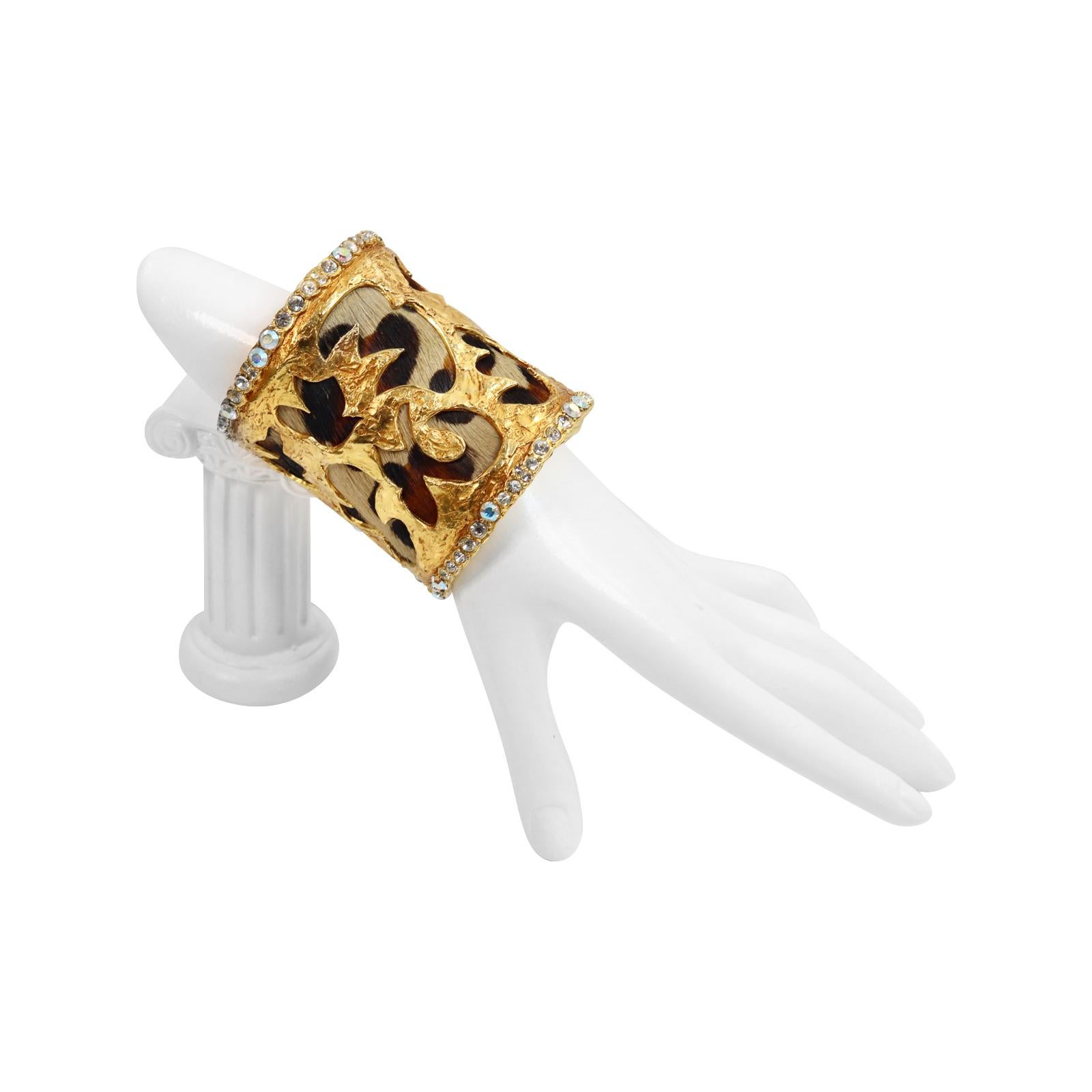 Vintage Christian Lacroix Manschette aus Leoparden- und Kristall, Vintage, ca. 1990er Jahre (Moderne) im Angebot