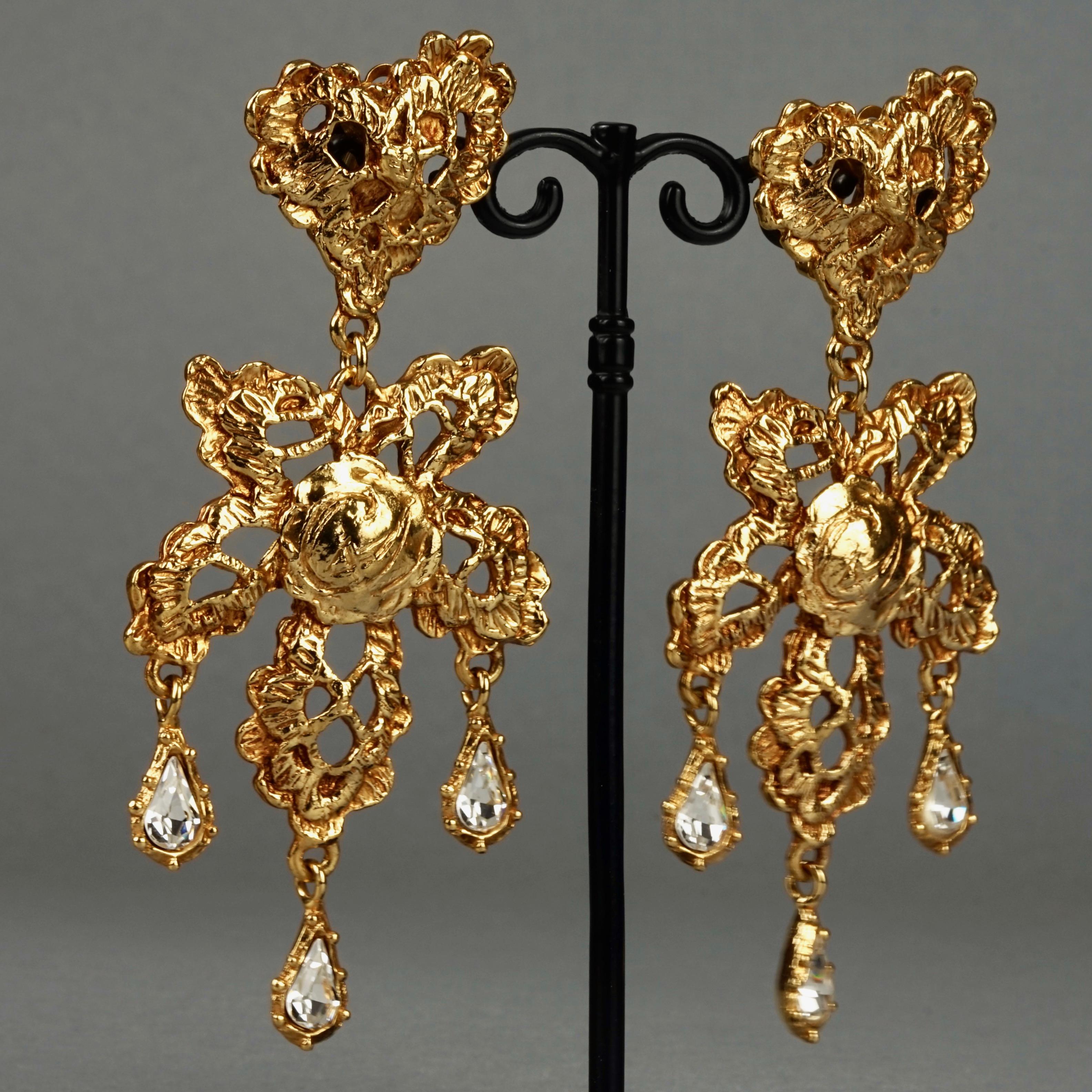 Vintage CHRISTIAN LACROIX Logo Heart Flower Rhinestone Dangling Earrings In Excellent Condition In Kingersheim, Alsace