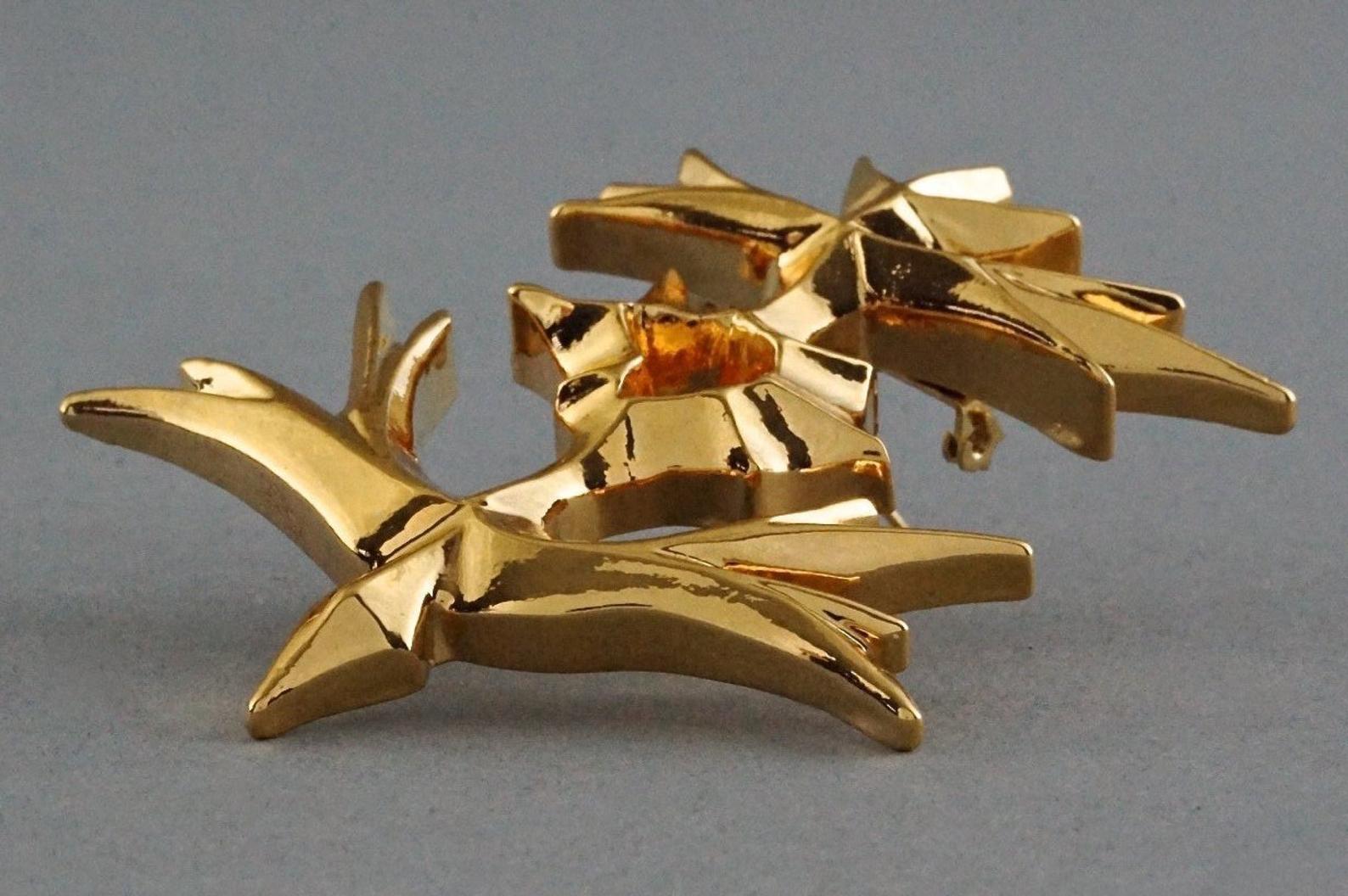 Vintage CHRISTIAN LACROIX Modernist Anchor Brooch In Excellent Condition In Kingersheim, Alsace