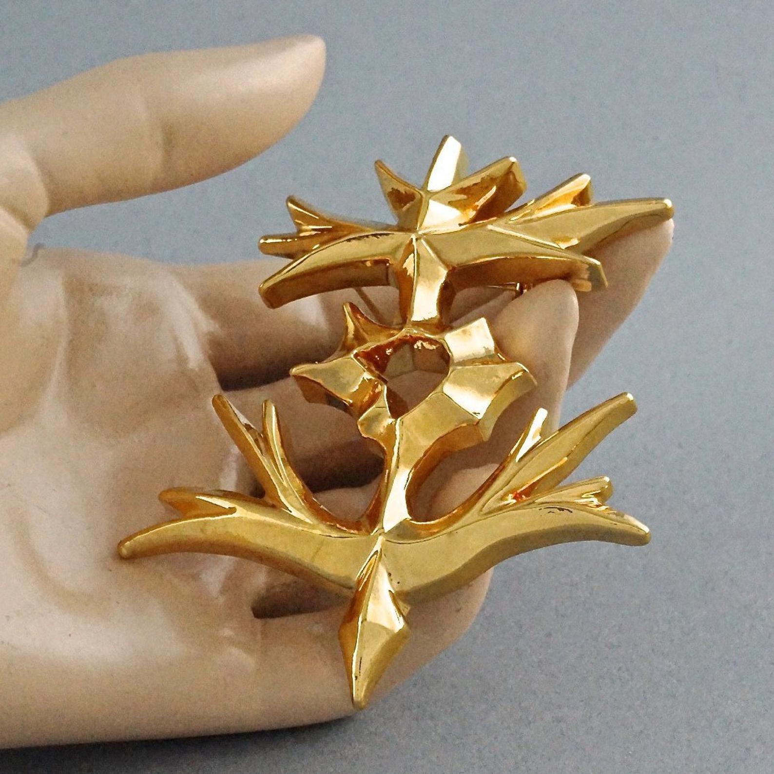 Vintage CHRISTIAN LACROIX Modernist Anchor Brooch In Excellent Condition For Sale In Kingersheim, Alsace