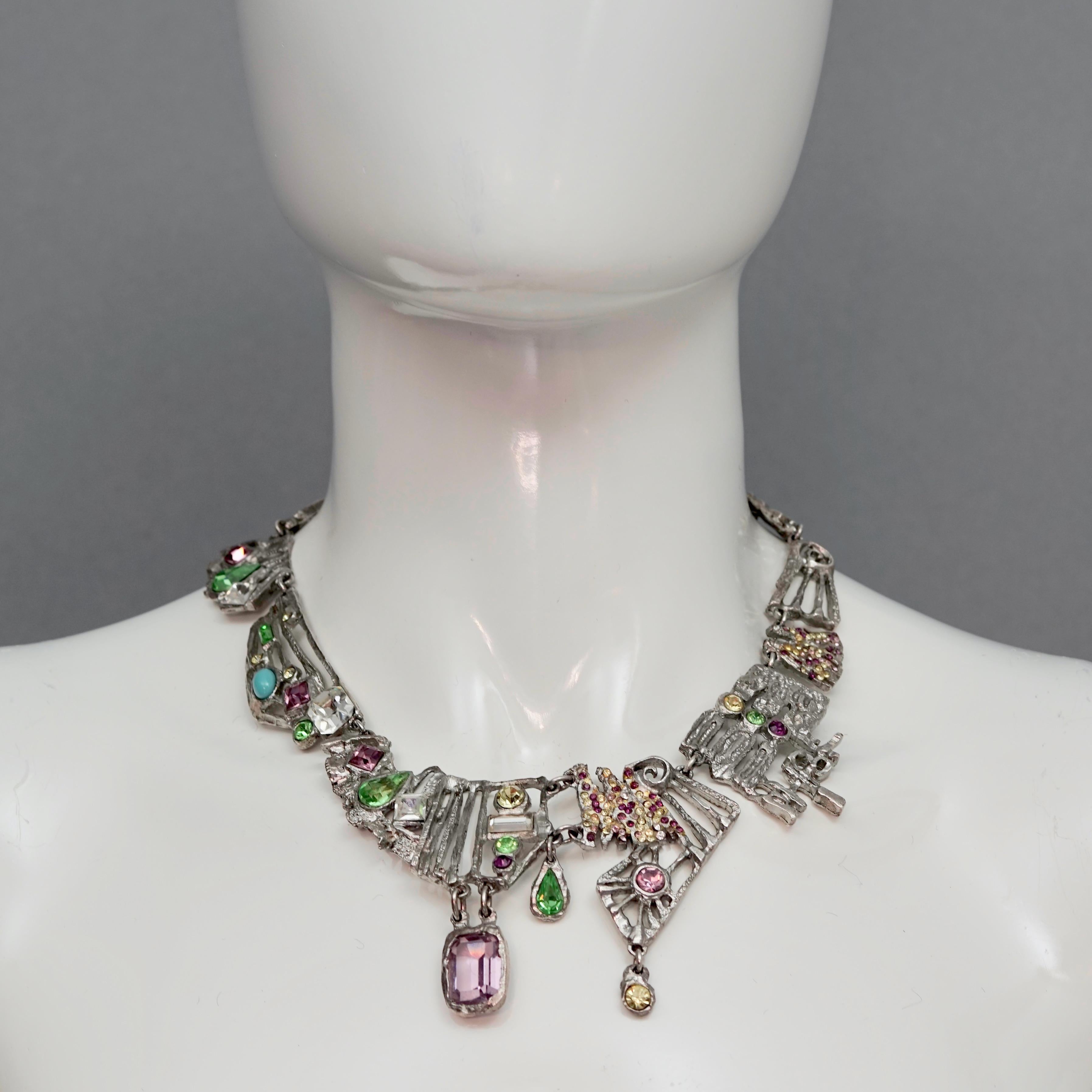 Vintage CHRISTIAN LACROIX Opulent Jewelled Openwork Necklace

Measurements:
Height: 2.36 inches (6 cm)
Wearable Length: 15.55 inches to 16.53 inches (39.5 cm to 42 cm) adjustable

Features:
- 100% Authentic CHRISTIAN LACROIX.
- Opulent openwork link