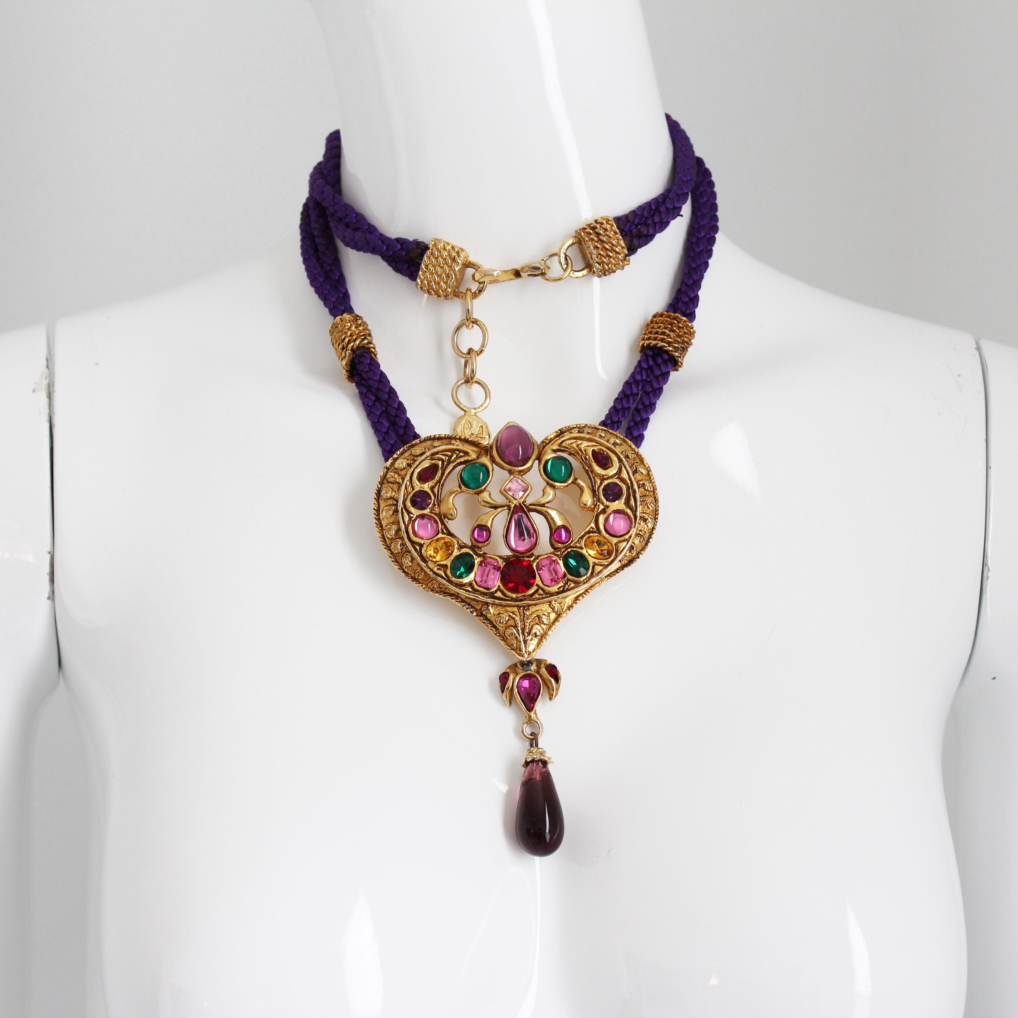 Vintage Christian Lacroix Übergroße Herz Anhänger Halskette Glas Steine 90er Jahre Selten im Zustand „Gut“ im Angebot in Port Saint Lucie, FL