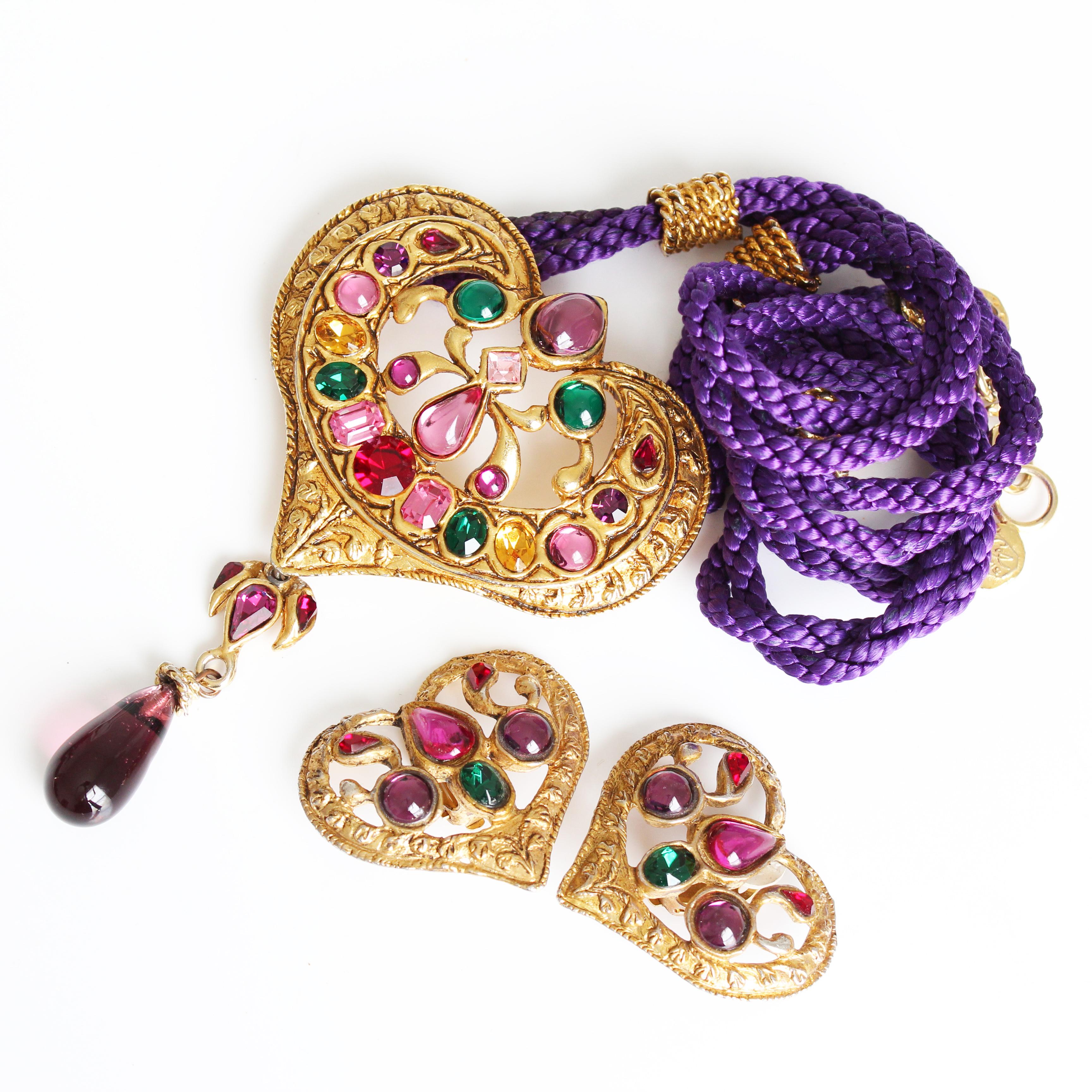 Vintage Christian Lacroix Übergroße Herz Anhänger Halskette Glas Steine 90er Jahre Selten im Angebot 1