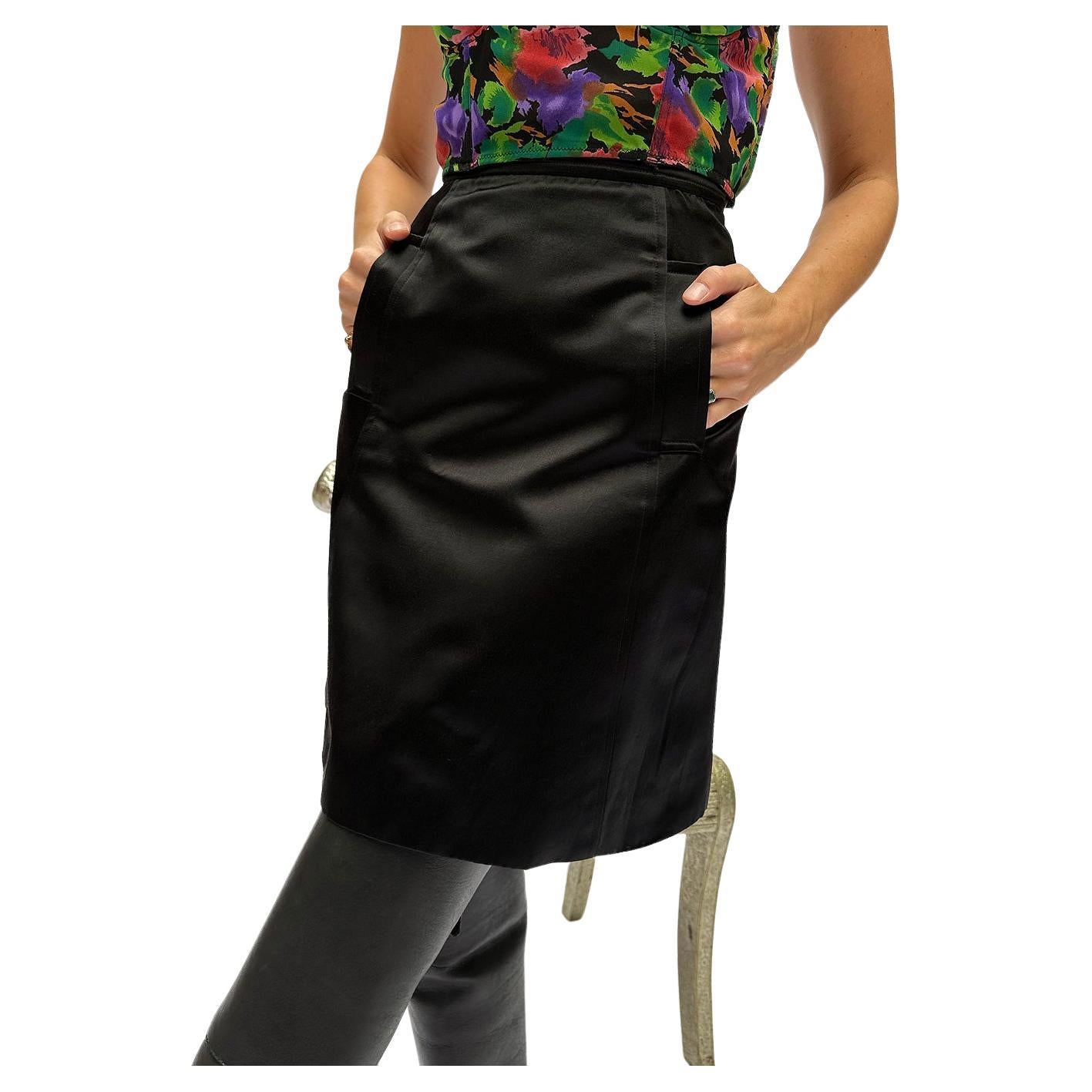 Vintage Christian Lacroix Satin-Miniskirt im Angebot