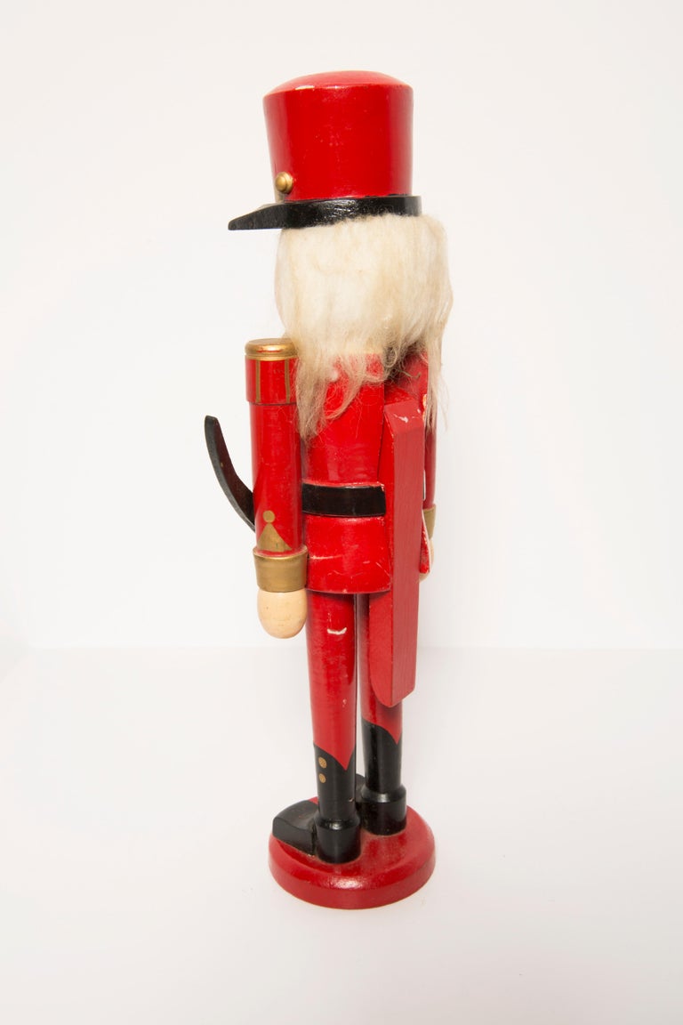 Vintage Christmas Big Red Nutcracker with Knife, Wood, Erzgebirge, Germany, 1970 In Good Condition For Sale In 05-080 Hornowek, PL