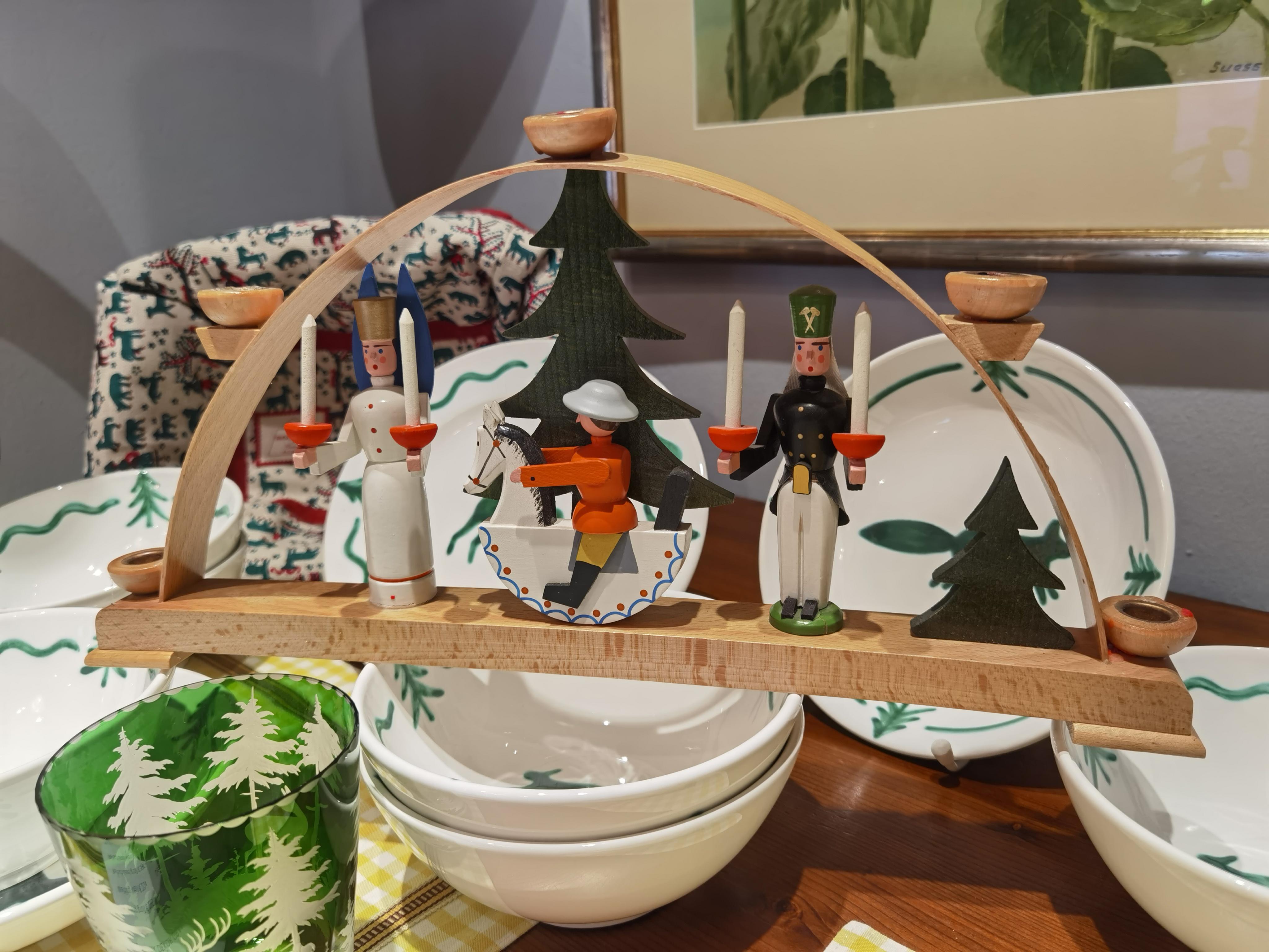 Weihnachtskerzenhalter Erzgebirge, Deutschland, Vintage (Holz) im Angebot