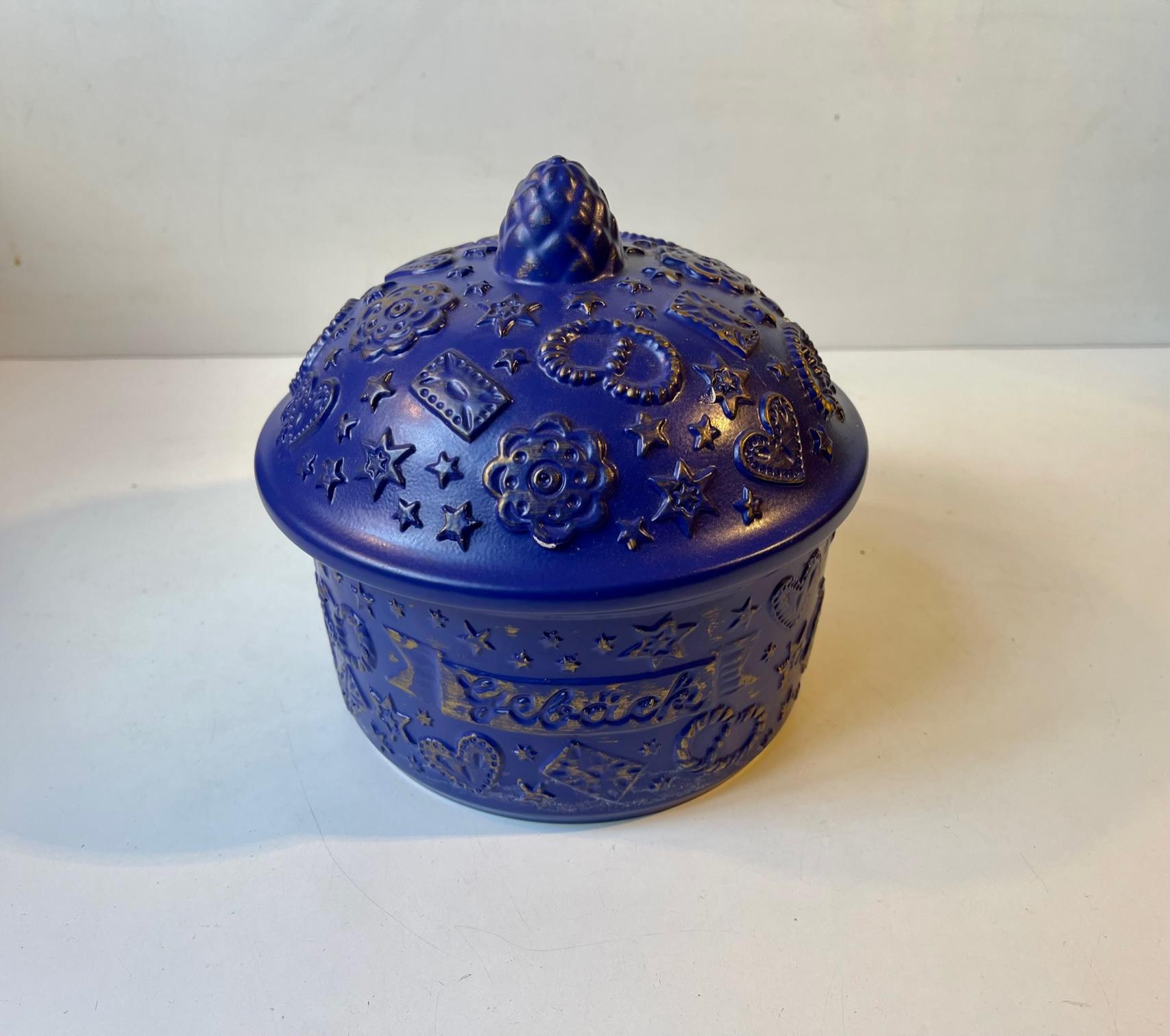 Vintage Christmas Cookie Jar from Söndgen Ceramic Germany 2