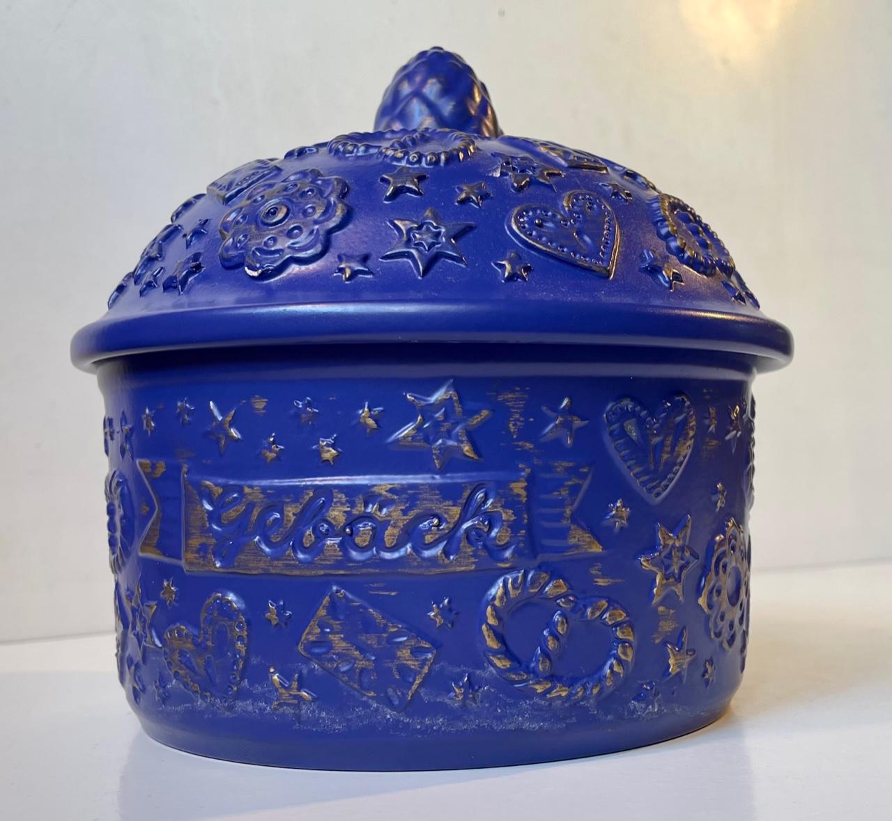 Late 20th Century Vintage Christmas Cookie Jar from Söndgen Ceramic Germany