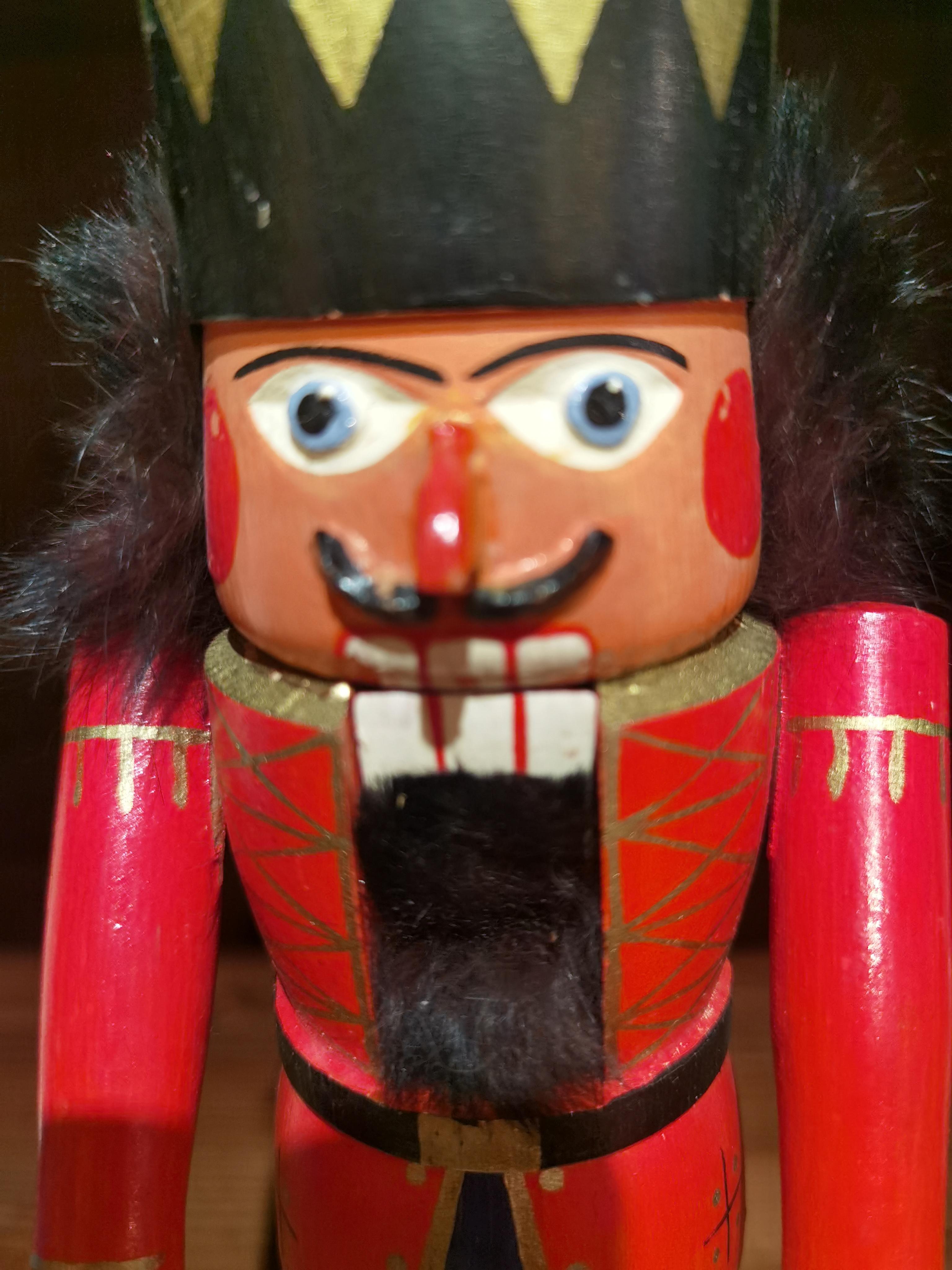 nutcracker eyes