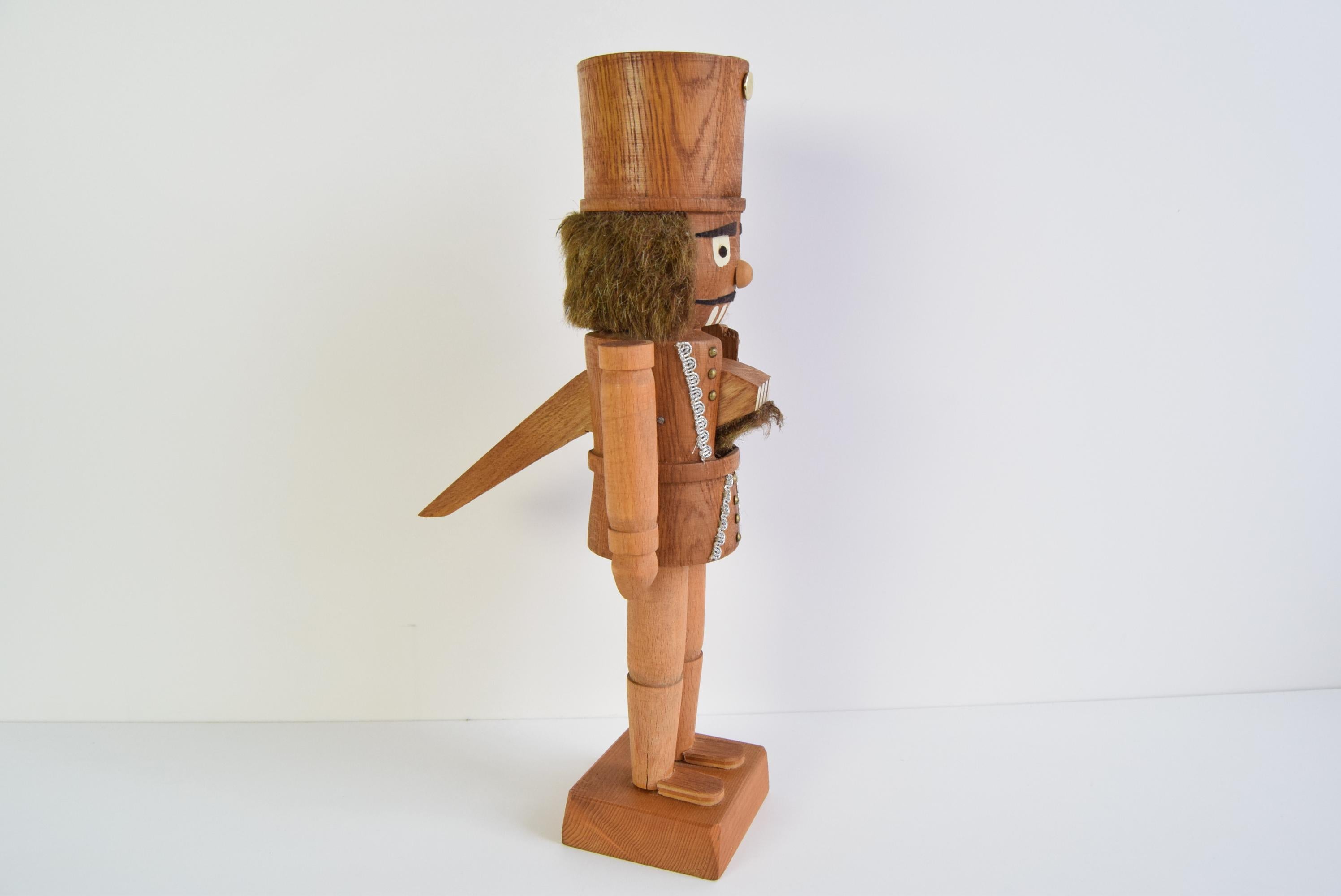 Allemand Figure de cracheuse de noix de Noël vintage, Erzgebirge Allemagne 1970 en vente