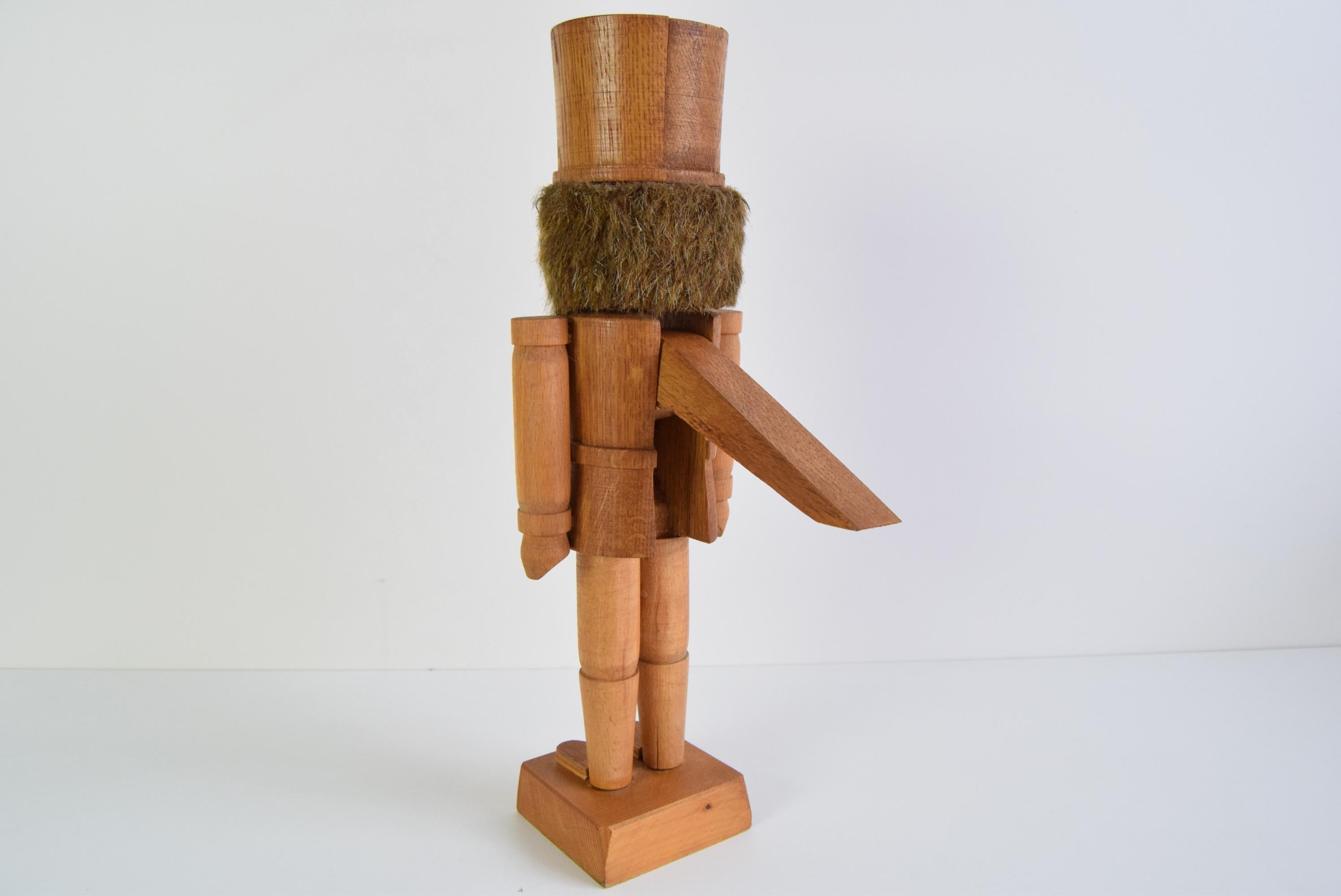 Bois Figure de cracheuse de noix de Noël vintage, Erzgebirge Allemagne 1970 en vente
