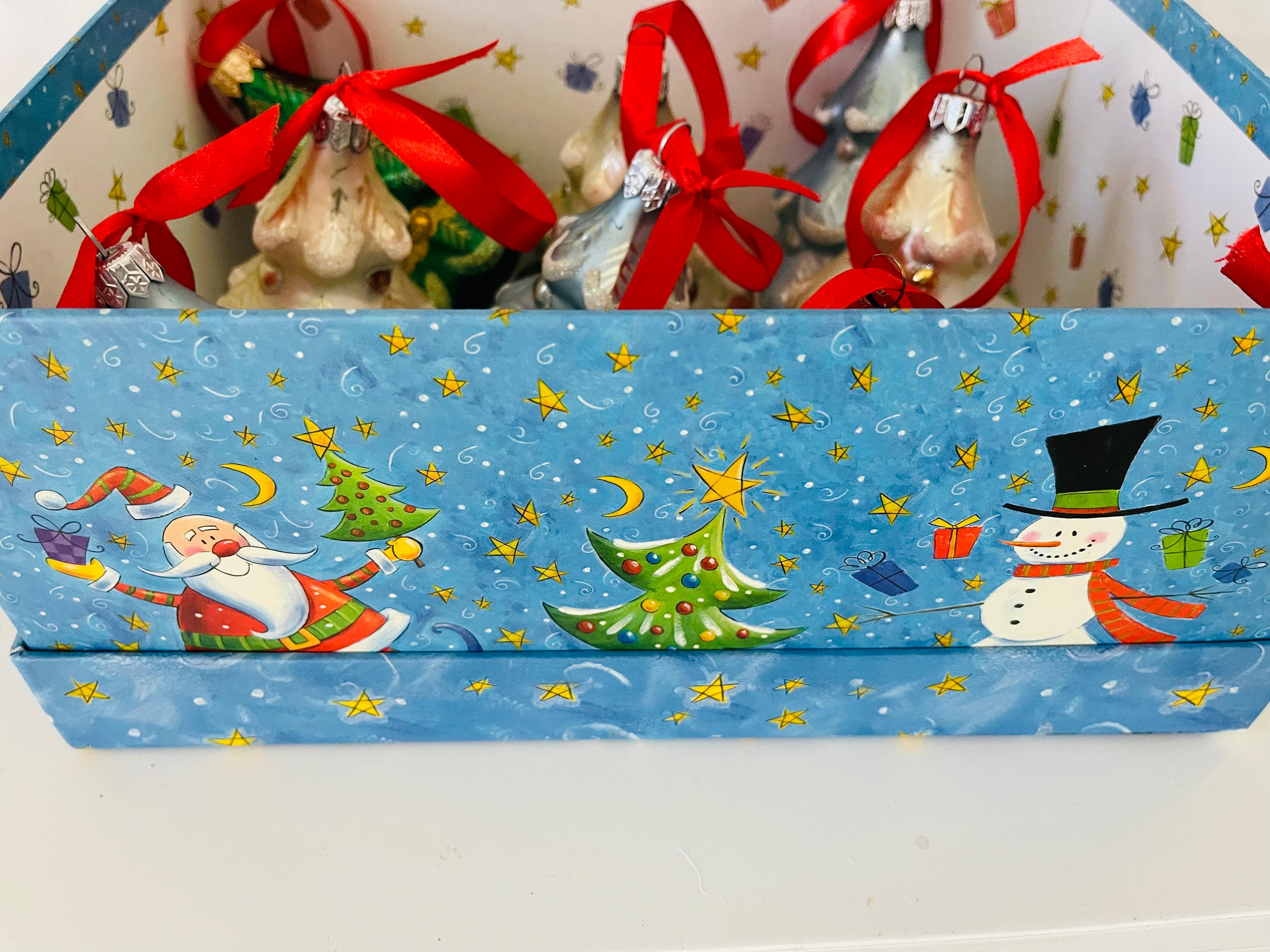 Vintage Christmas Ornaments Set European In Good Condition For Sale In Boca Raton, FL