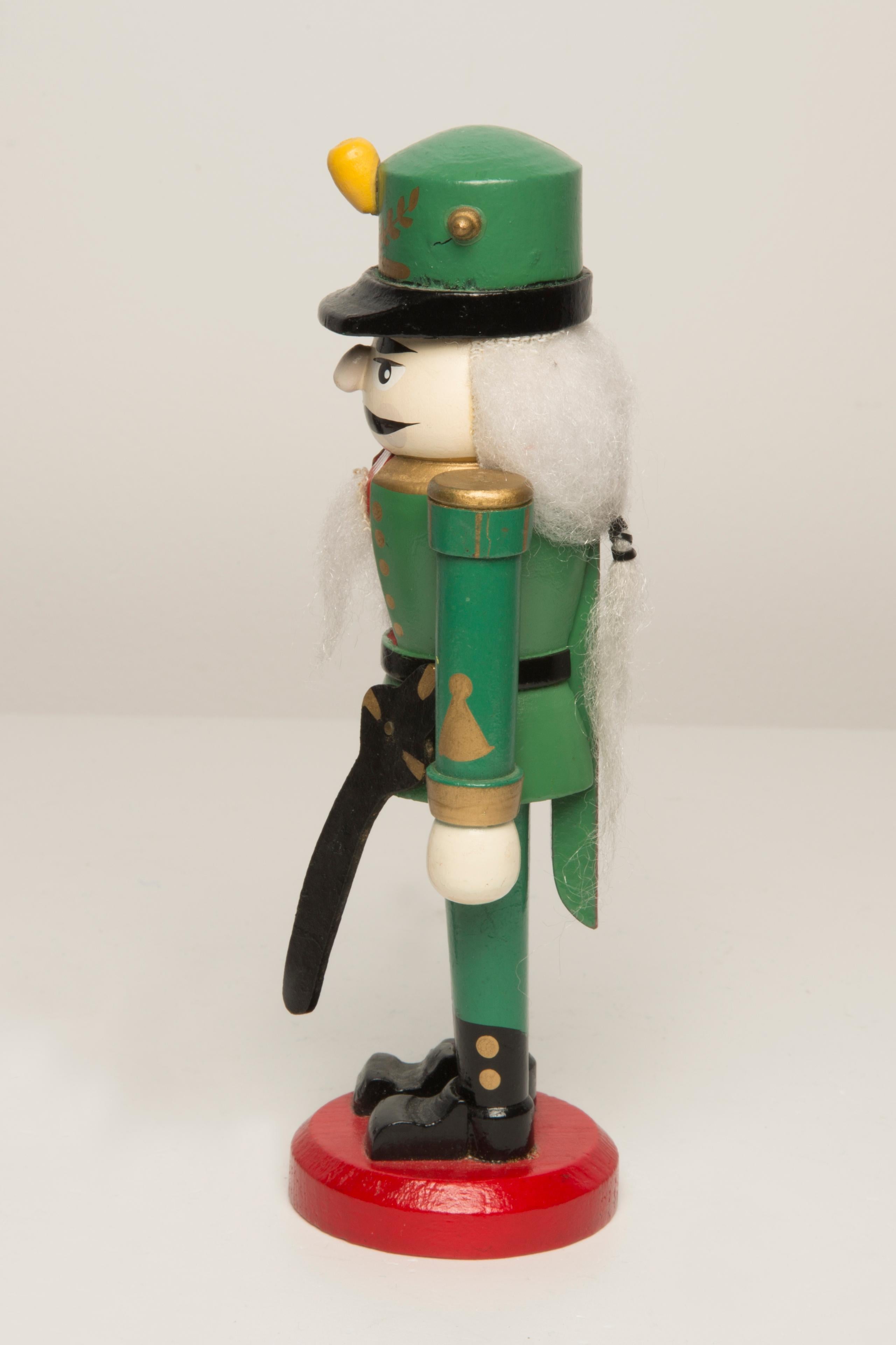 Vintage Christmas Small Green Nutcracker, Wood, Erzgebirge, Germany, 1970 In Good Condition In 05-080 Hornowek, PL