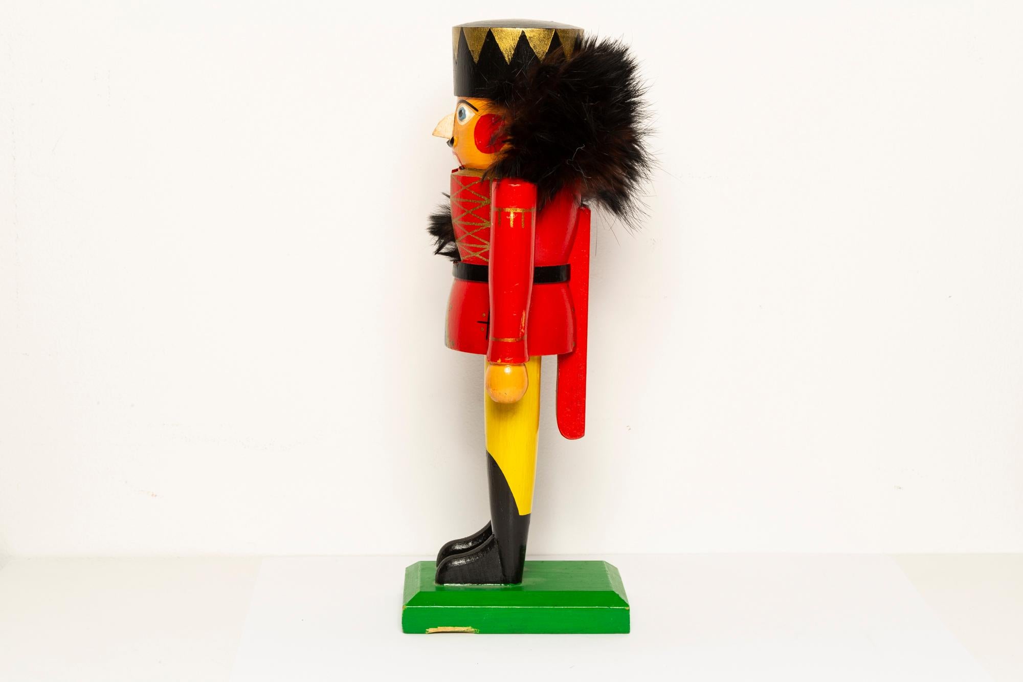 Vintage Christmas Small Red Nutcracker, Wood, Erzgebirge, Germany, 1970 For Sale 4