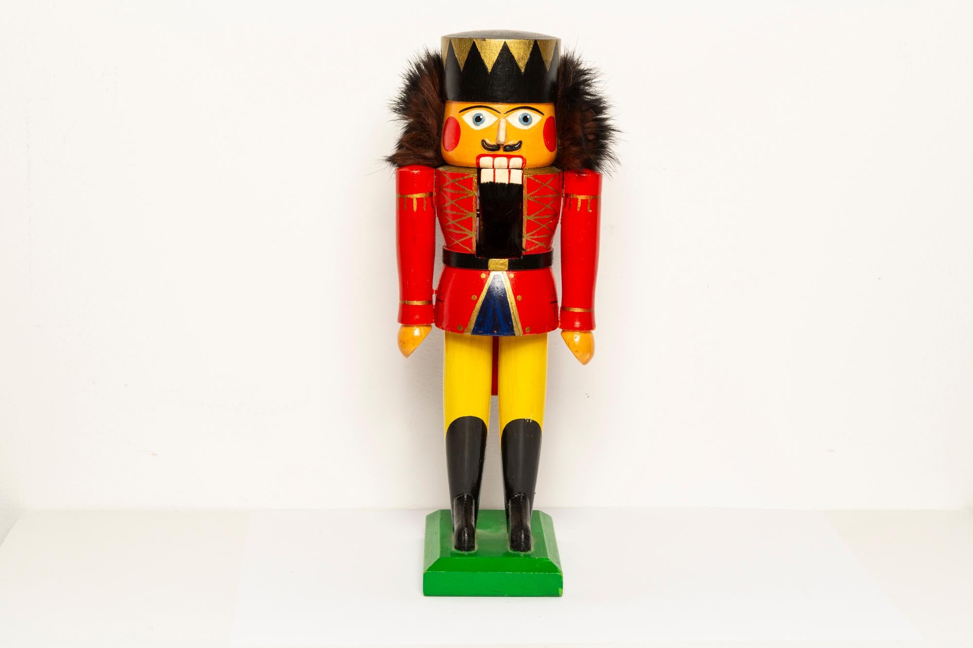 Vintage Christmas Small Red Nutcracker, Wood, Erzgebirge, Germany, 1970 For Sale 5