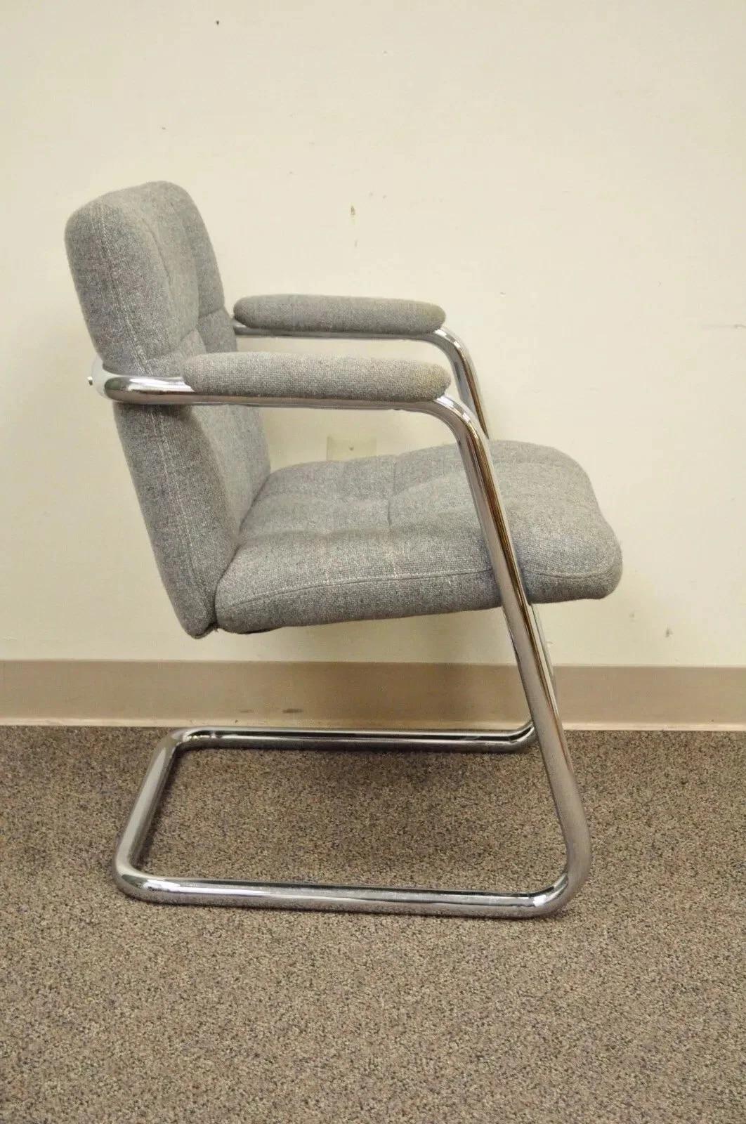 Mid-Century Modern Vintage Chromcraft Mid Century Modern Tubular Chrome Cantilever Lounge Arm Chair en vente