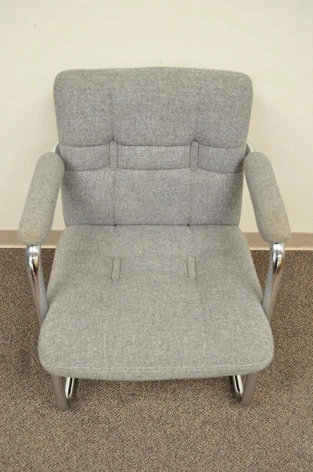 Vintage Chromcraft Mid Century Modern Tubular Chrome Cantilever Lounge Arm Chair Bon état - En vente à Philadelphia, PA