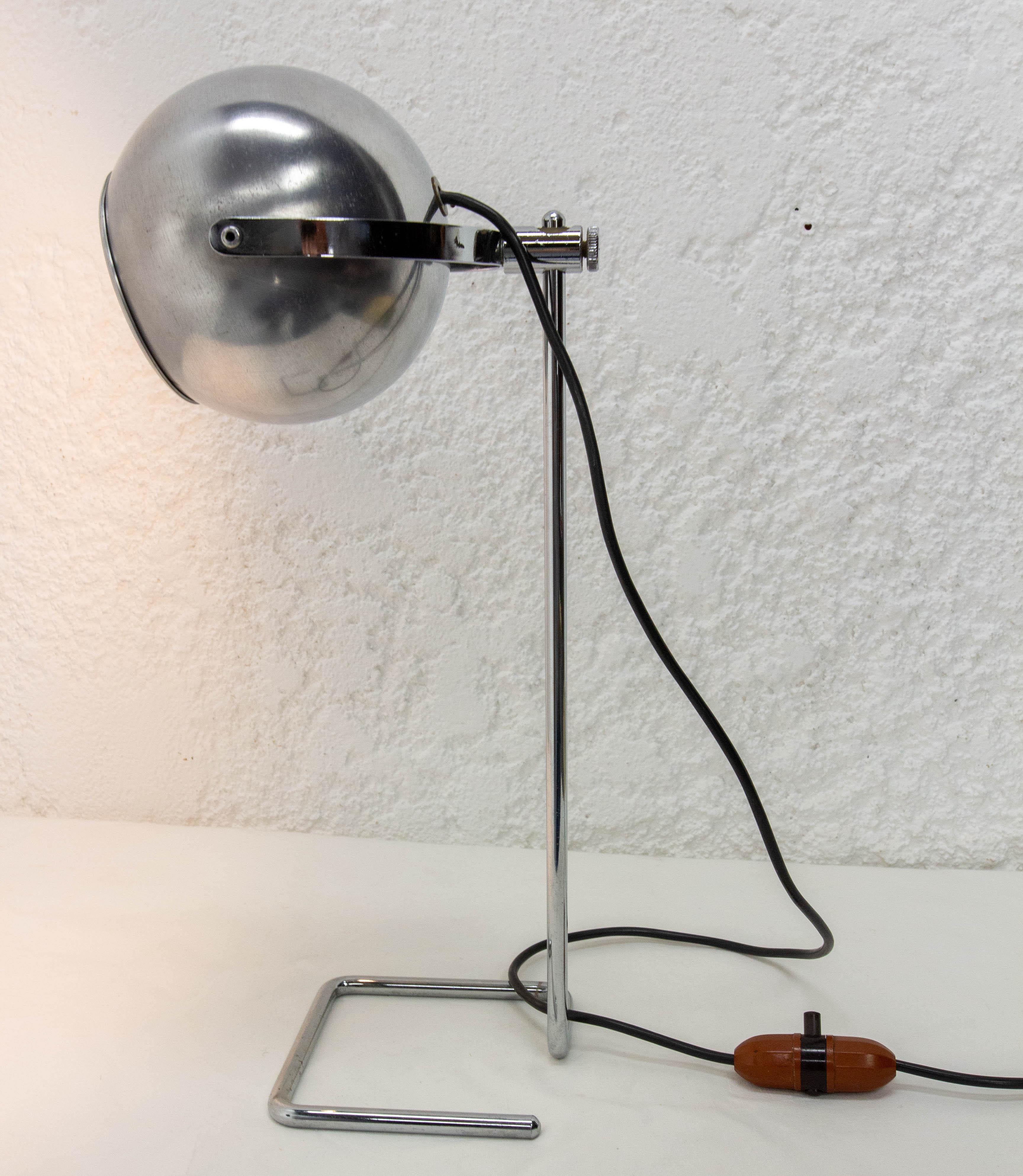 Vintage Chrome Adjustable Table Lamp, circa 1950 In Good Condition For Sale In Labrit, Landes