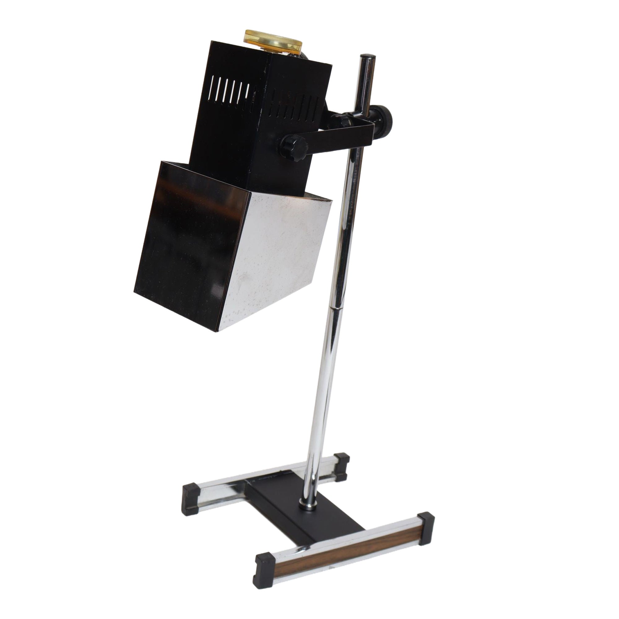 Lampe de table réglable en chrome vintage avec abat-jour articulé par Robert Sonneman en vente