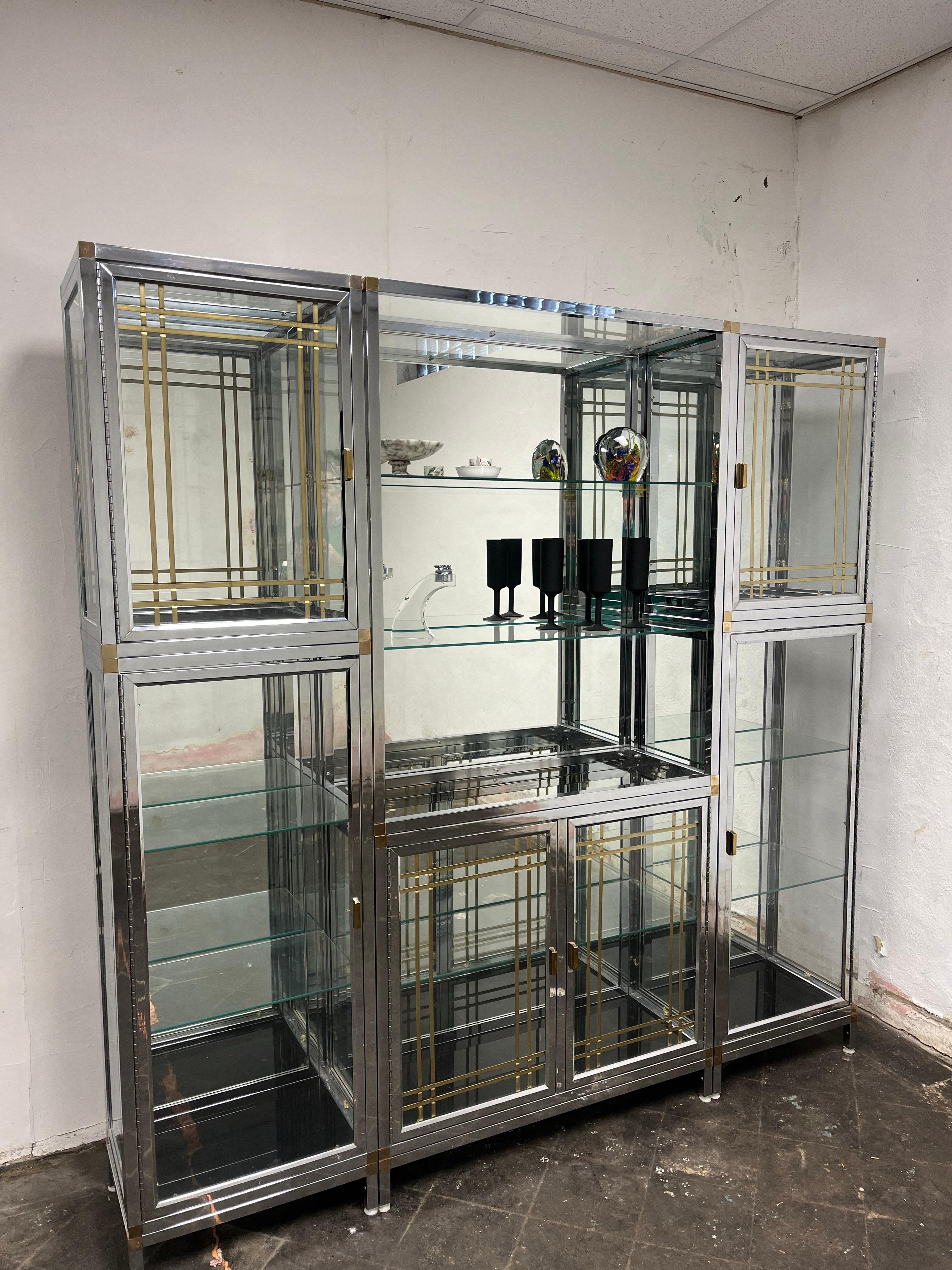 Vintage Modular Chrome and Brass Modular Display Case For Sale 2