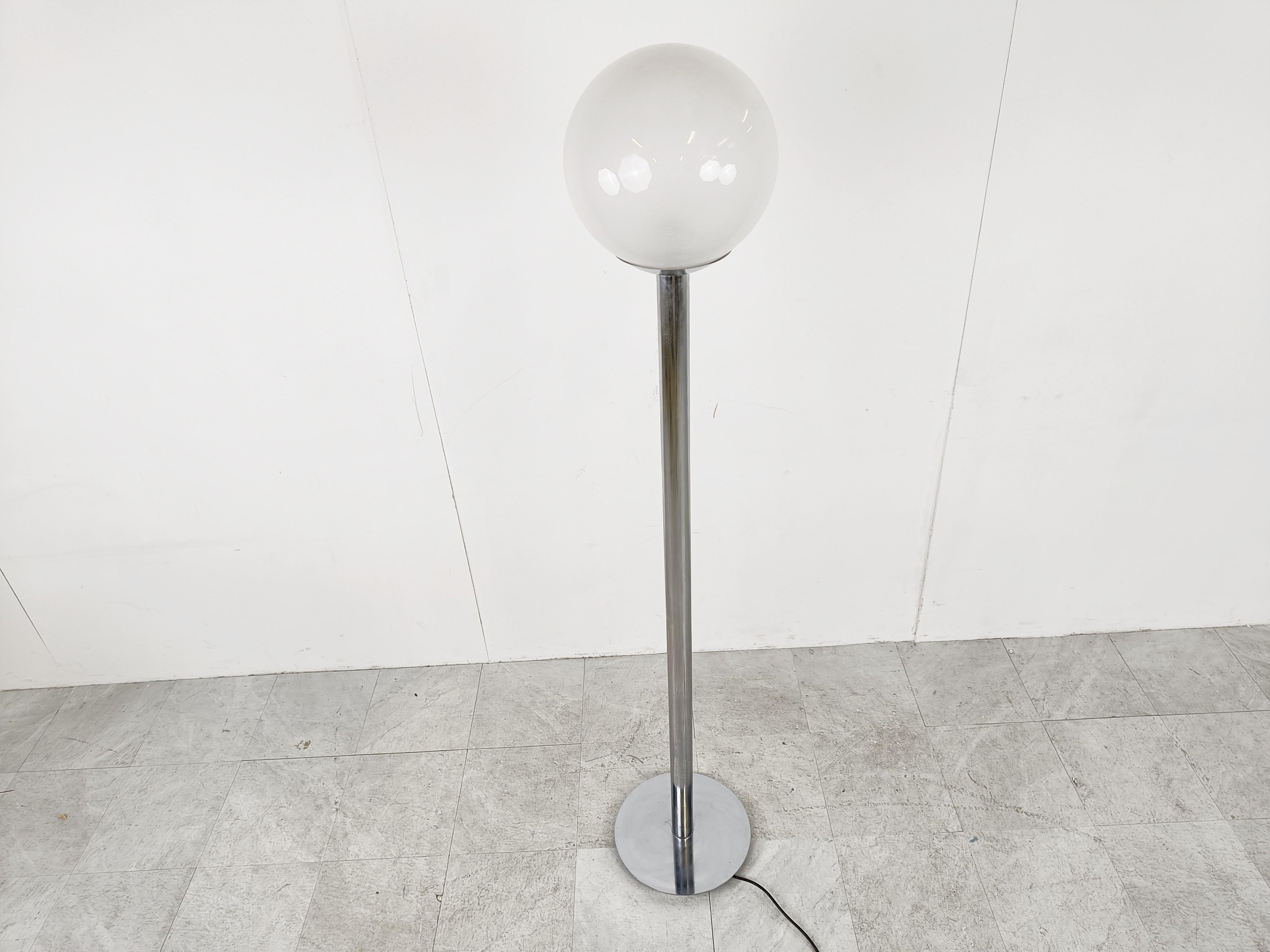 Vintage Chrome and Glass Floor Lamp, 1970s For Sale 4