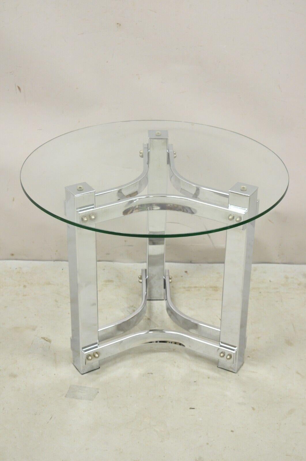 Vintage Chrome and Glass Mid Century Modern Space Age Round Accent Side Table For Sale 3