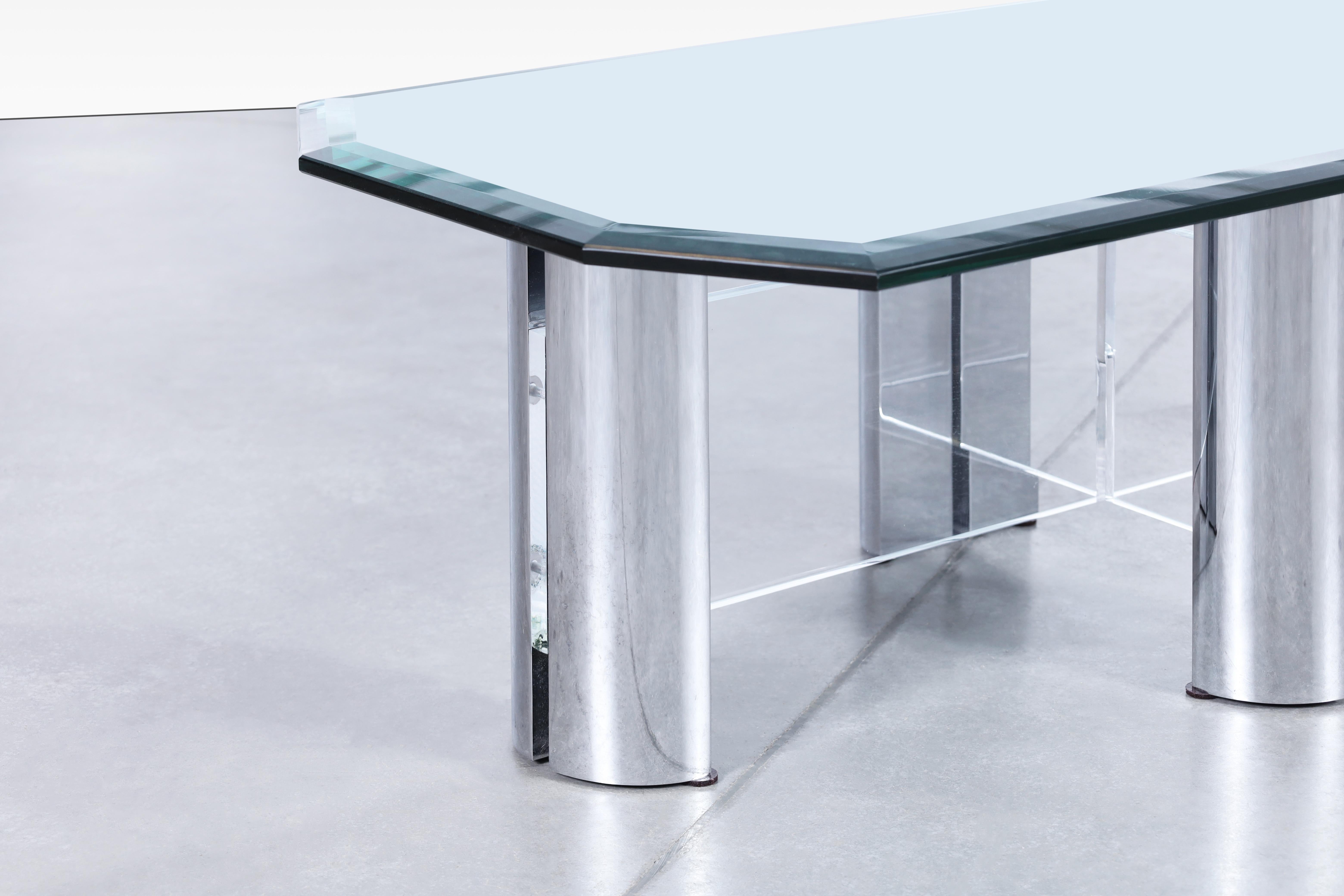 Vintage Chrome and Lucite Coffee Table In Good Condition For Sale In North Hollywood, CA