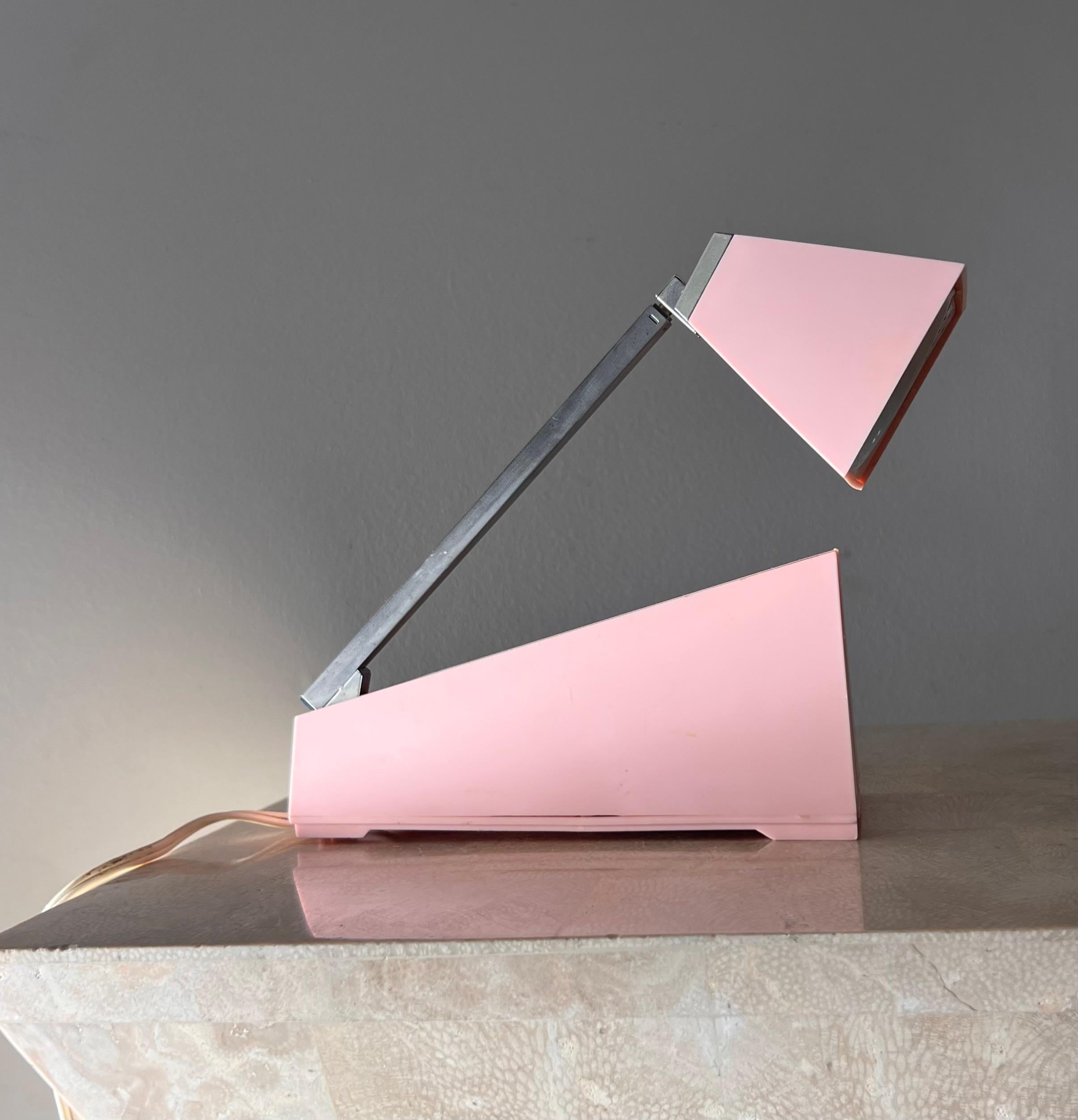 Lampette lampe de bureau vintage chromée et rose par Koch, 1964 en vente 9