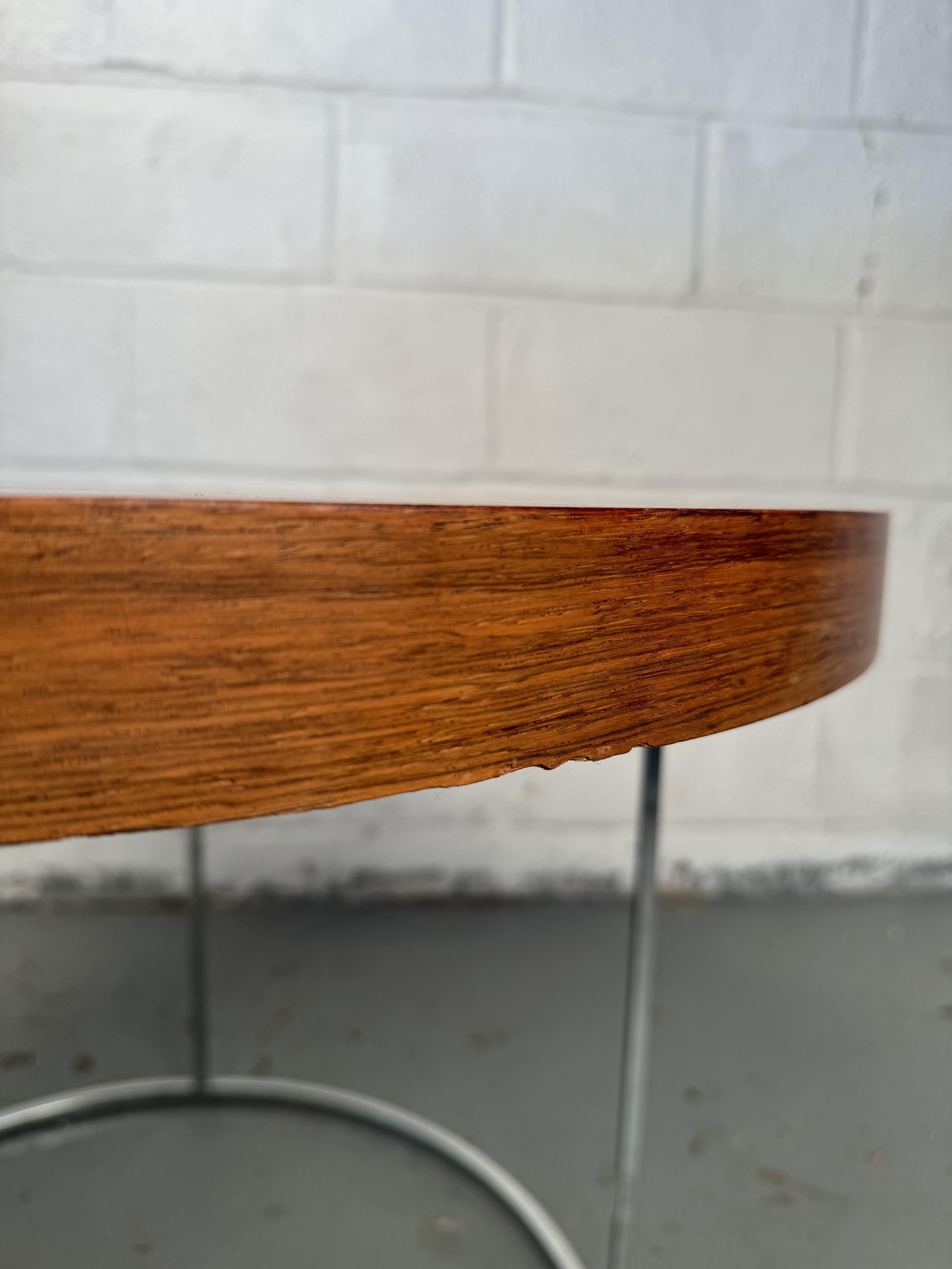 Vintage Chrom und Wood Beistelltisch im Zustand „Gut“ im Angebot in Brooklyn, NY