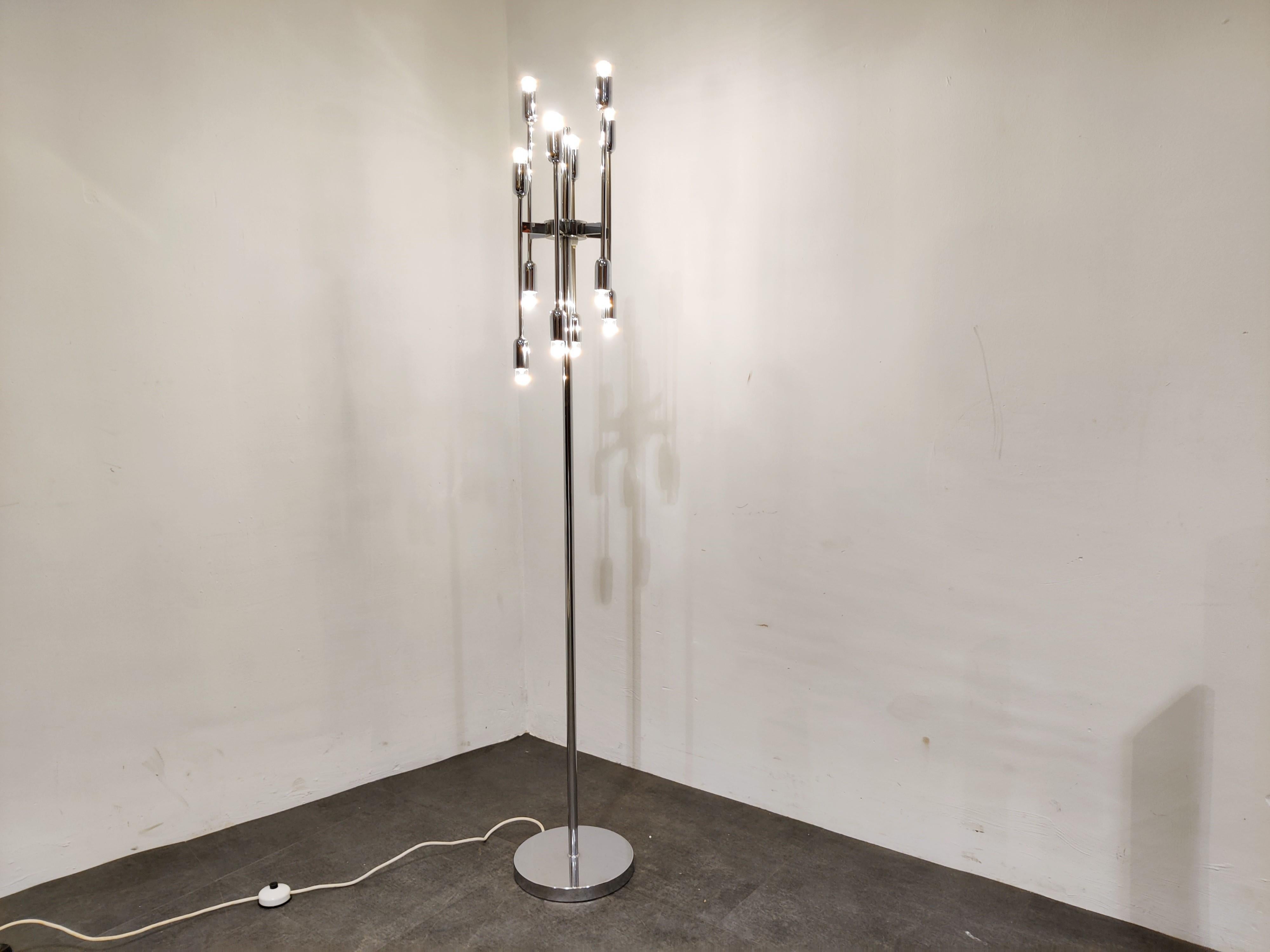 1970s chrome 12- lightpoint floor lamp.

Beautiful timeless design.

Tested and ready for use. Works with regular E14 Light bulbs.

Good condition.

1970s - Belgium

Dimensions: 

Height: 160cm/62.99