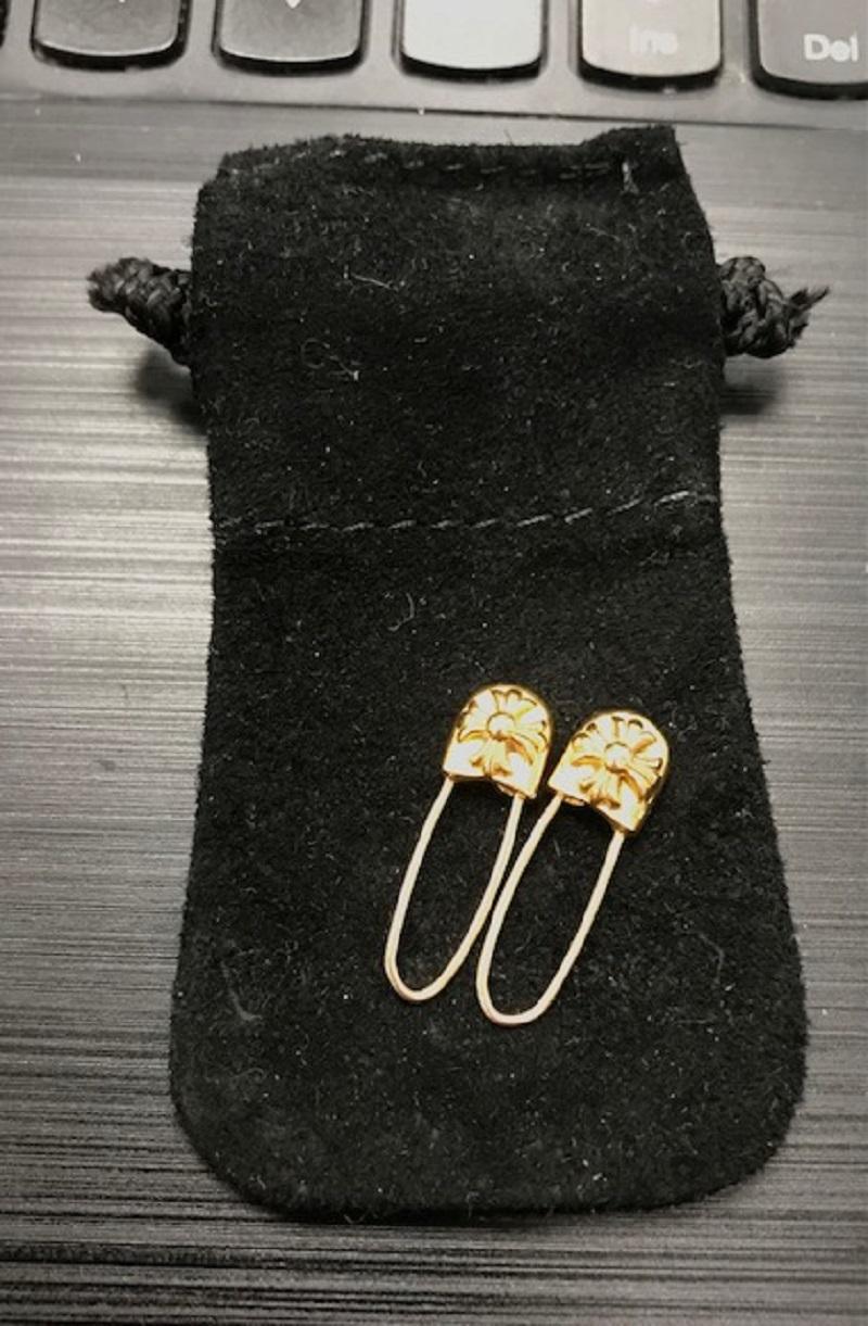 Vintage Chrome Hearts 22k Gold Two Safety Pins Earrings Original Pouch 3