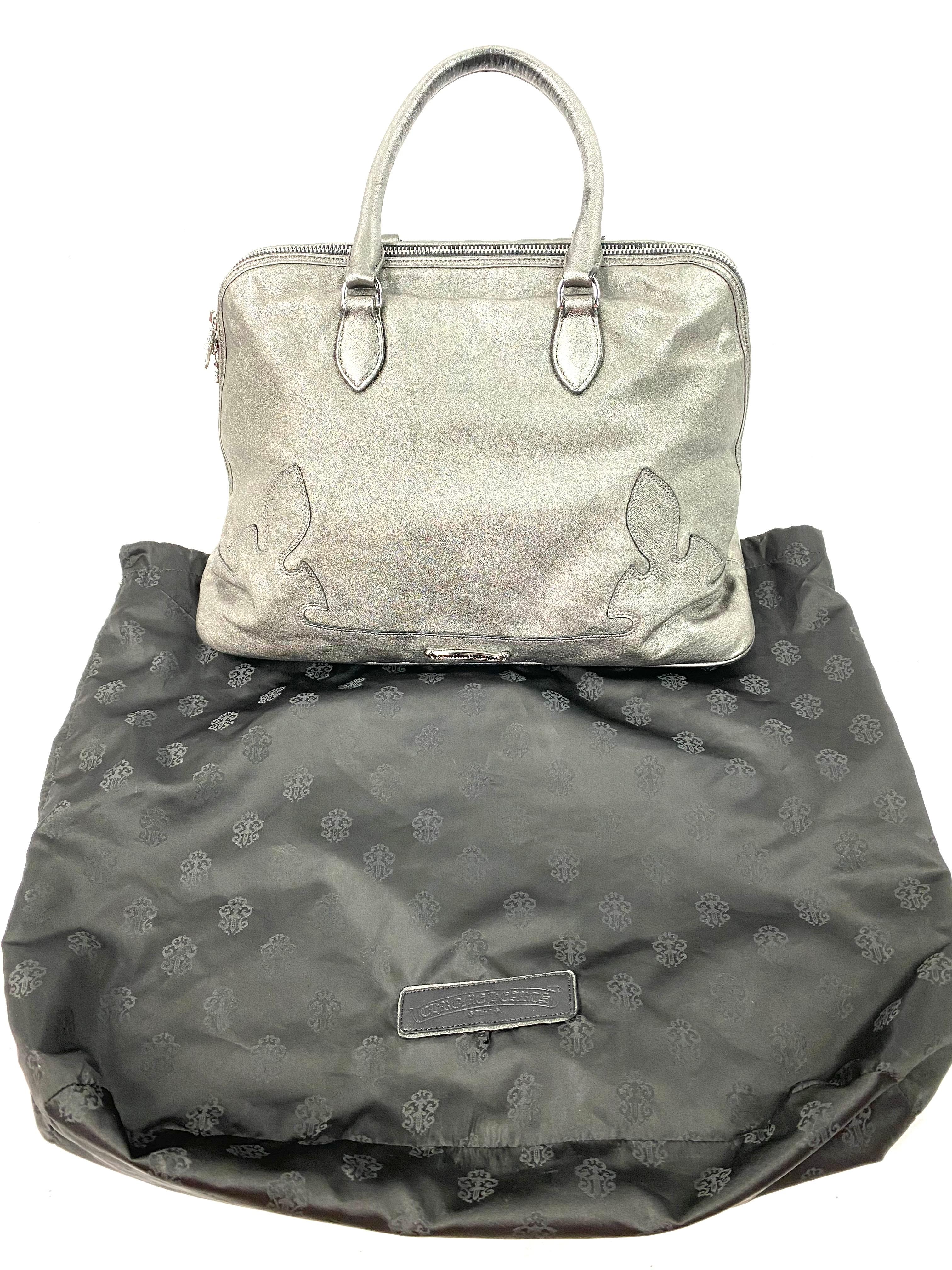 Sac à main fourre-tout vintage chromé en cuir gris avec cœurs en argent sterling 13