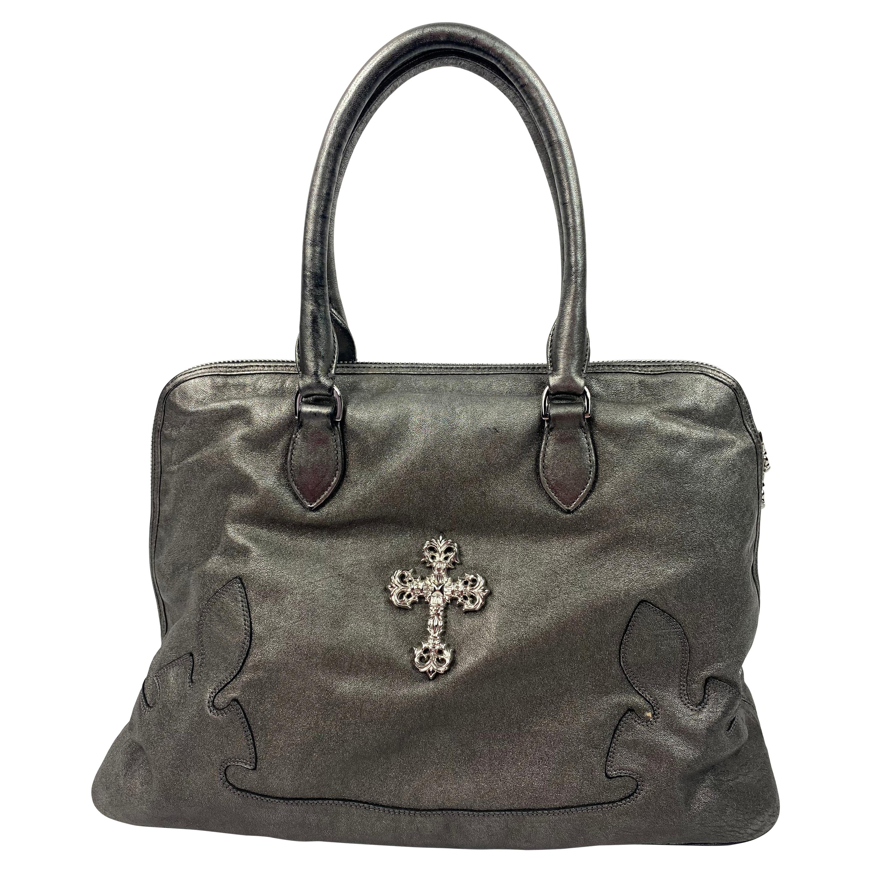 Sac à main fourre-tout vintage chromé en cuir gris avec cœurs en argent sterling