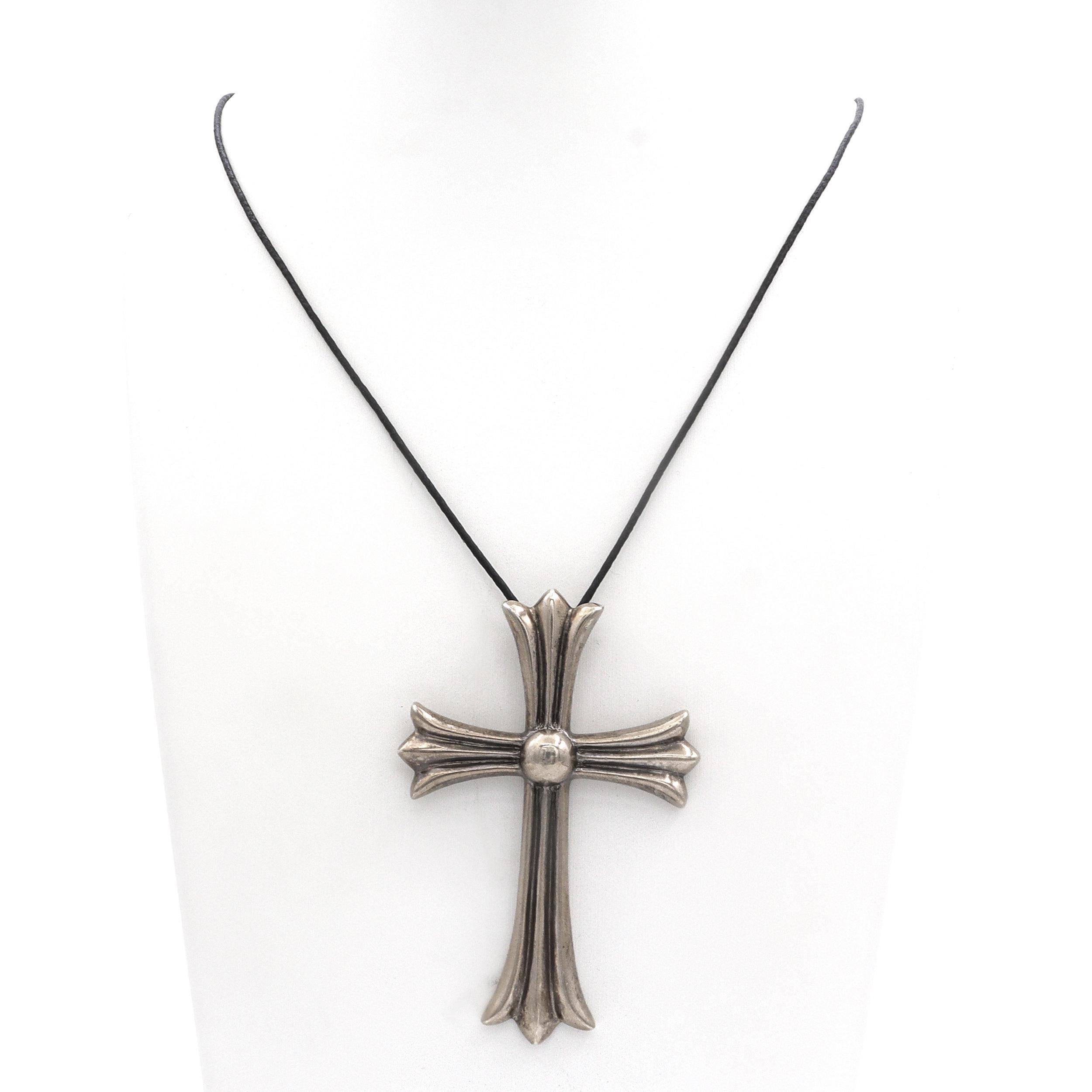 Collana con ciondolo a forma di croce in argento sterling Chrome Hearts d'epoca In condizioni buone in vendita a New York, NY