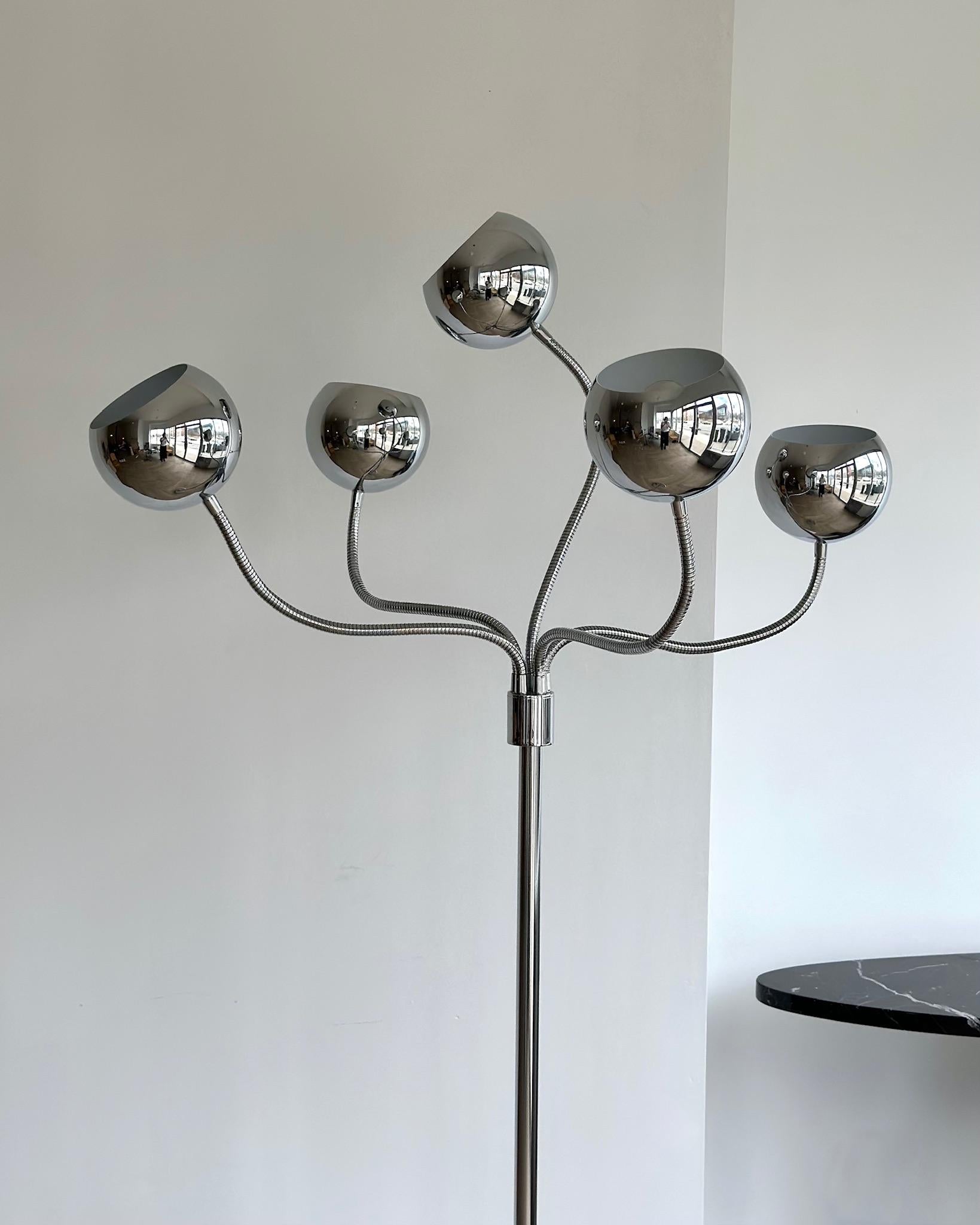 Vintage Chrome Hydra Floor Lamp in the style of Pierre Folie In Good Condition For Sale In Toronto, CA
