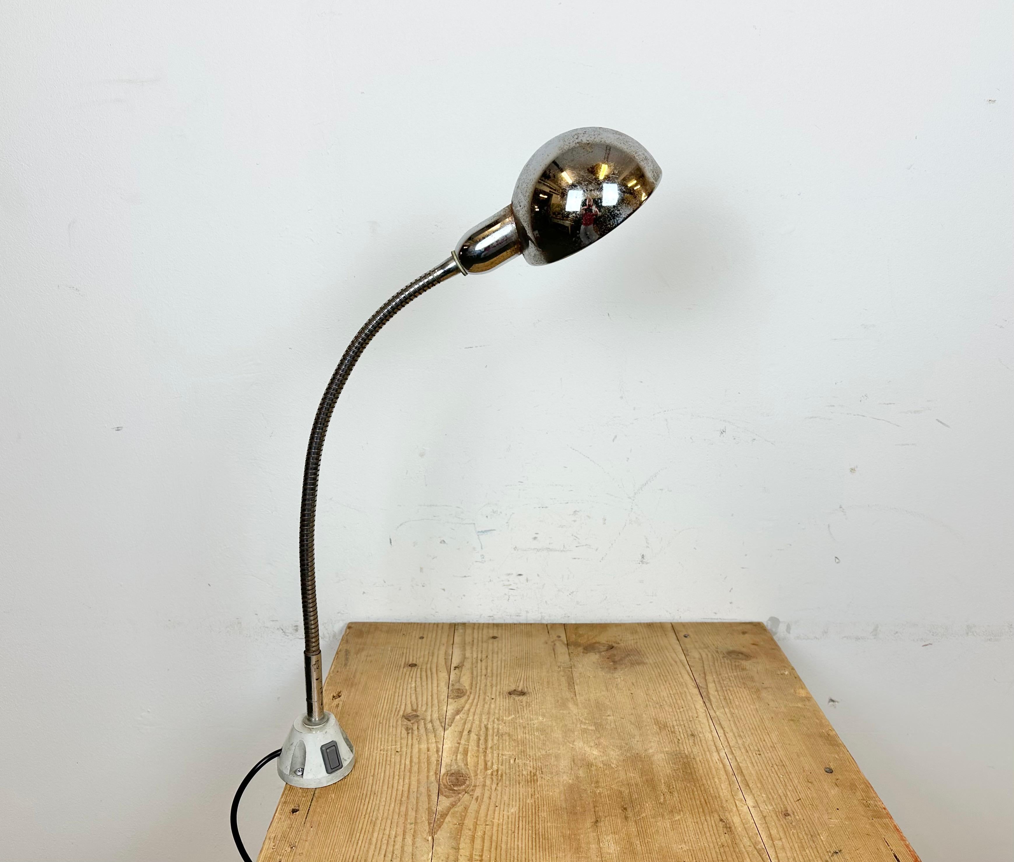 Vintage Chrome Italian Gooseneck Table Lamp, 1960s For Sale 5