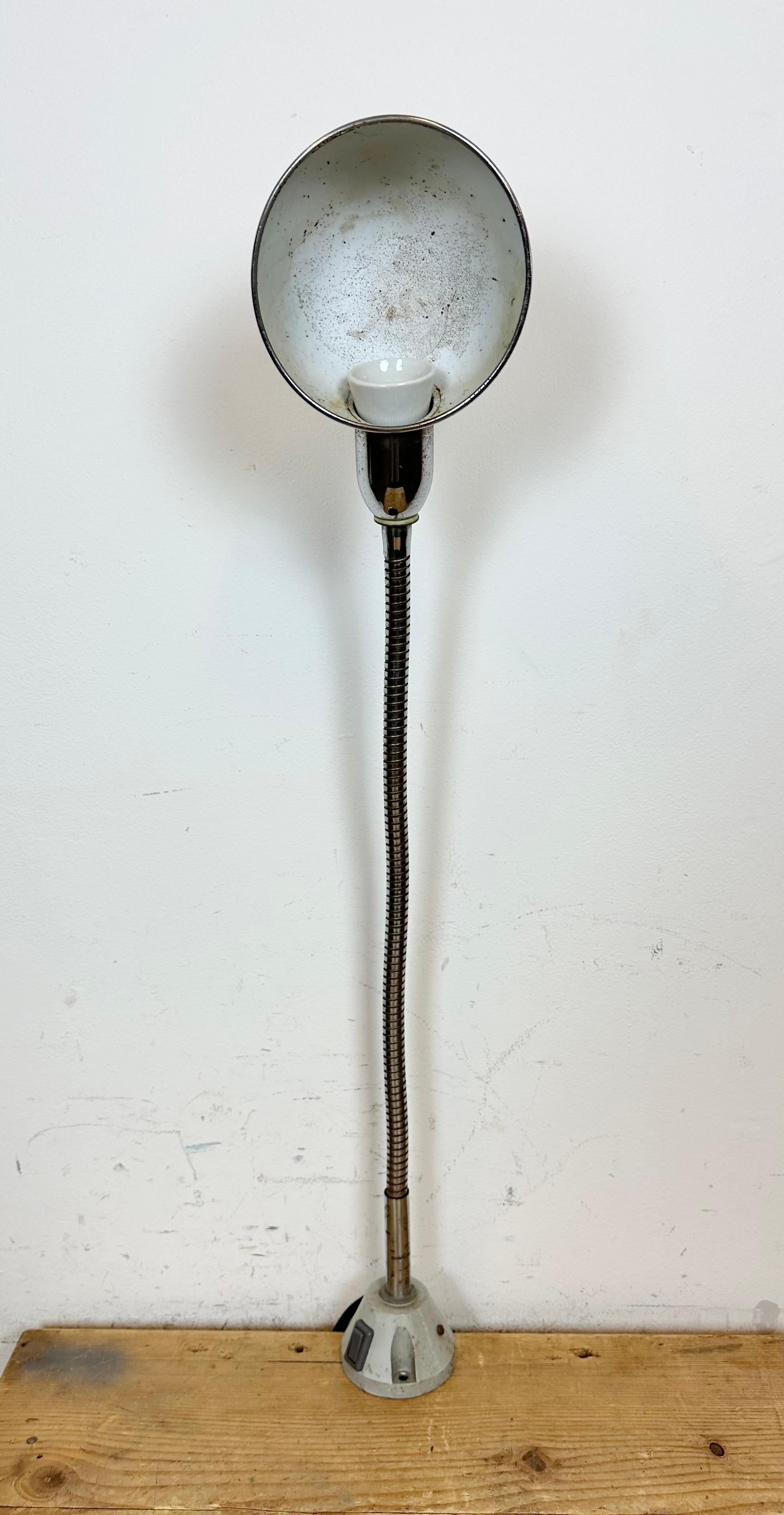 Vintage Chrome Italian Gooseneck Table Lamp, 1960s For Sale 8