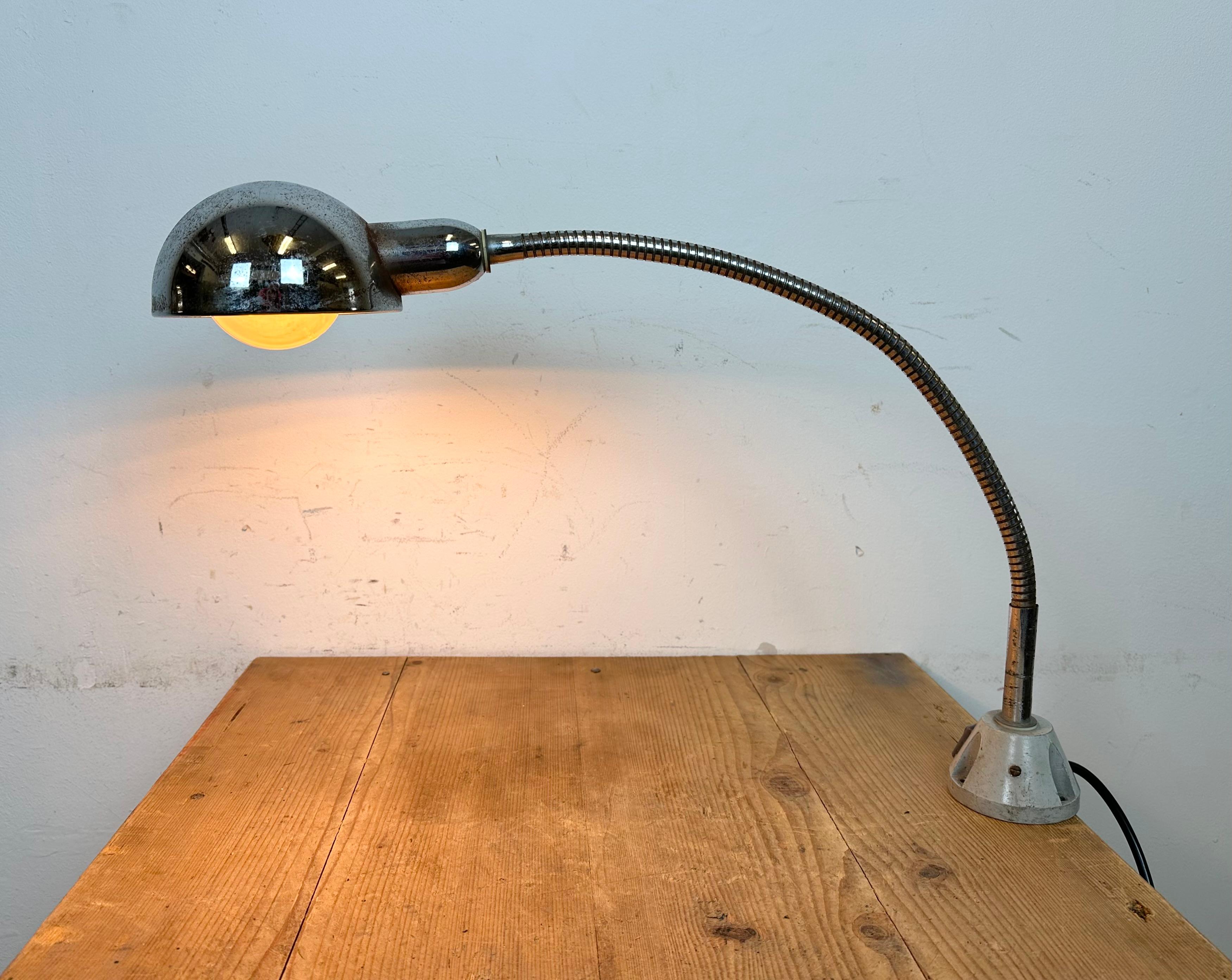 Vintage Chrome Italian Gooseneck Table Lamp, 1960s For Sale 12