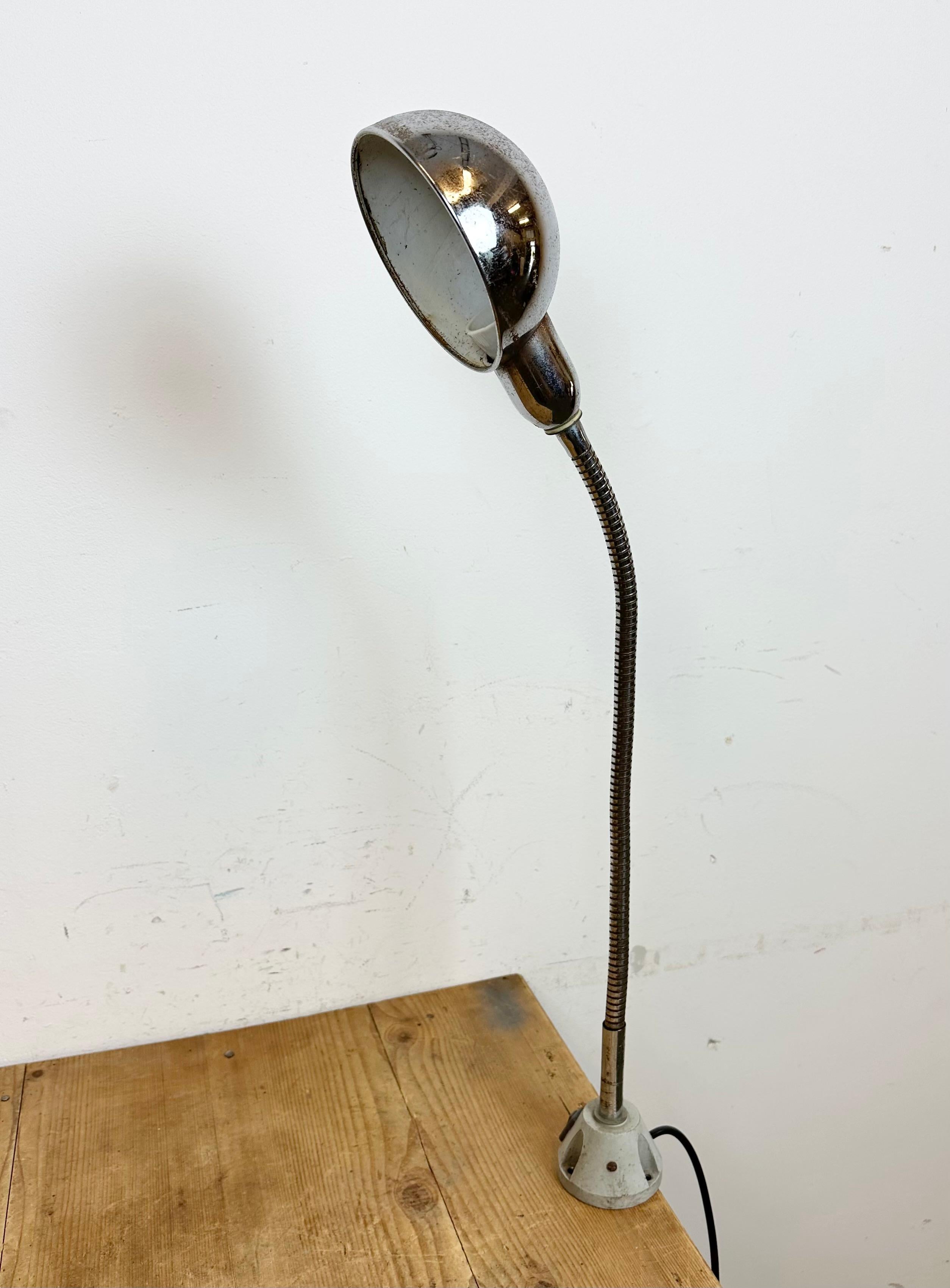 Vintage Chrome Italian Gooseneck Table Lamp, 1960s For Sale 2