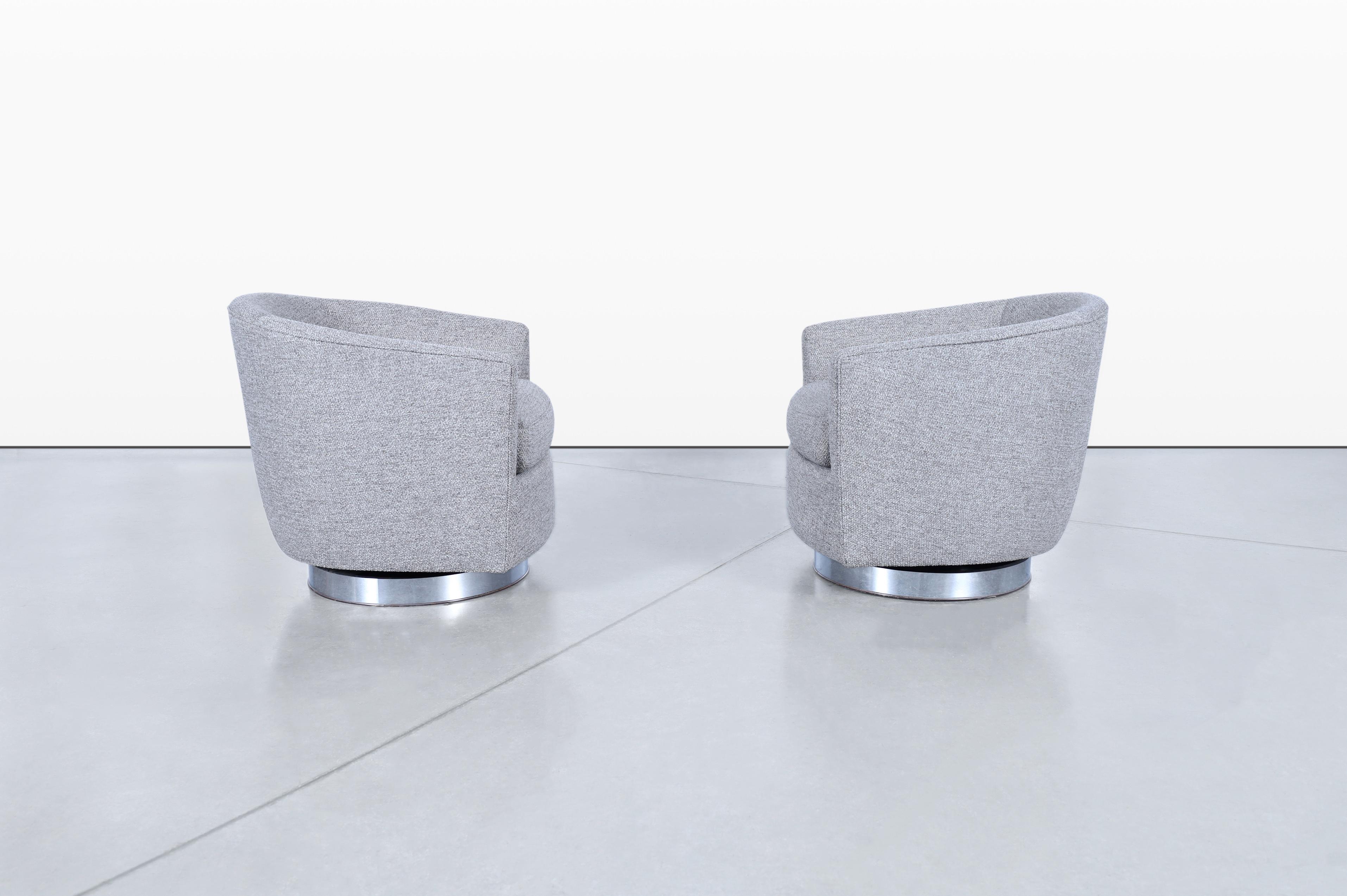American Vintage Chrome Swivel Lounge Chairs by Milo Baughman for Thayer Coggin For Sale