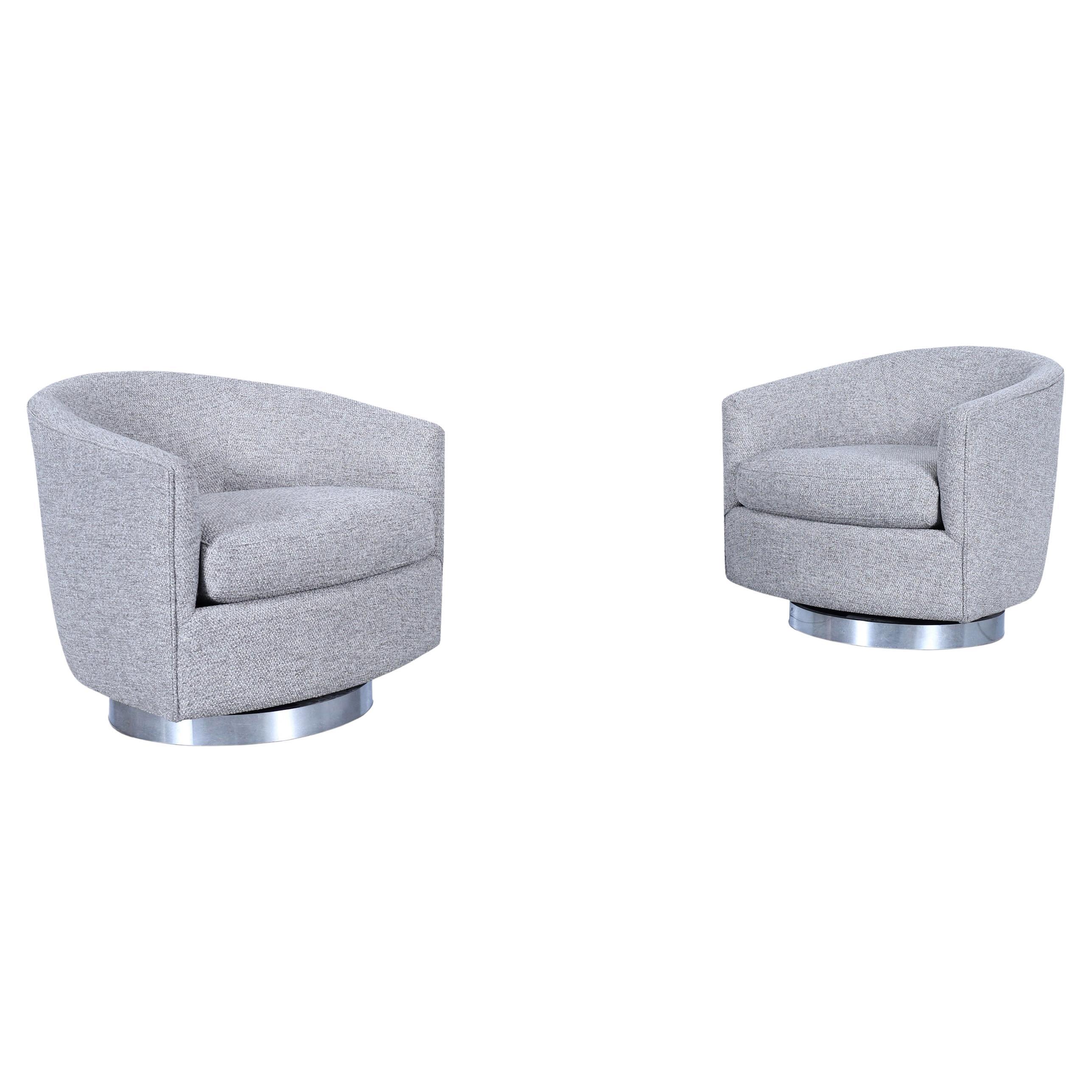 Vintage Chrome Swivel Lounge Chairs by Milo Baughman for Thayer Coggin For Sale