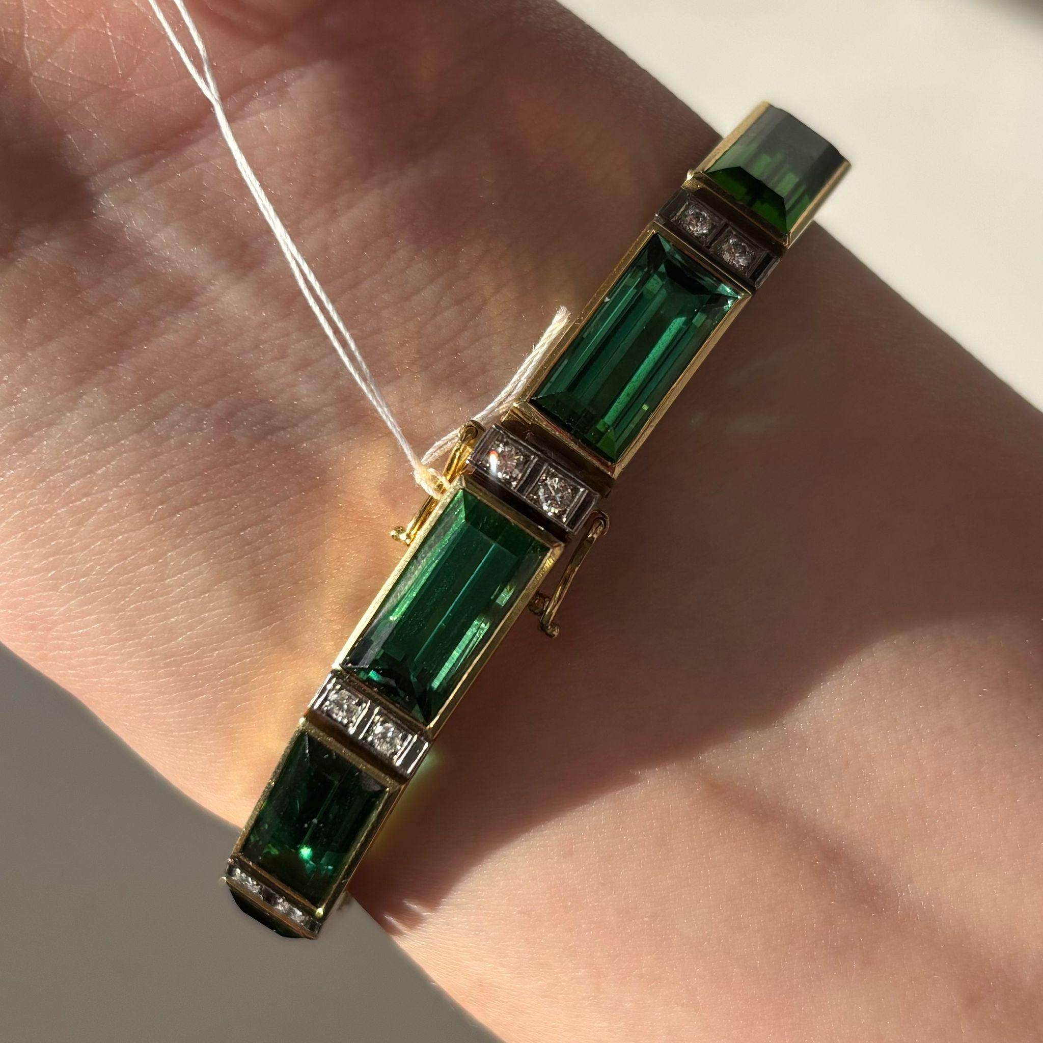 Women's or Men's Vintage Chrome Tourmaline and Diamond Panel Bracelet in 18k Yellow Gold For Sale