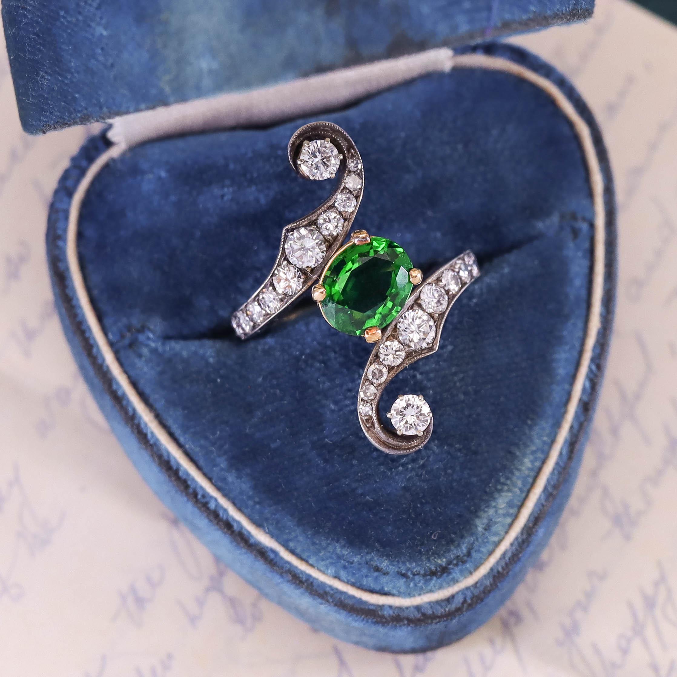 Vintage Chrome Tourmaline and Diamond Ring of 18k Gold by Enrico Cirio For Sale 1
