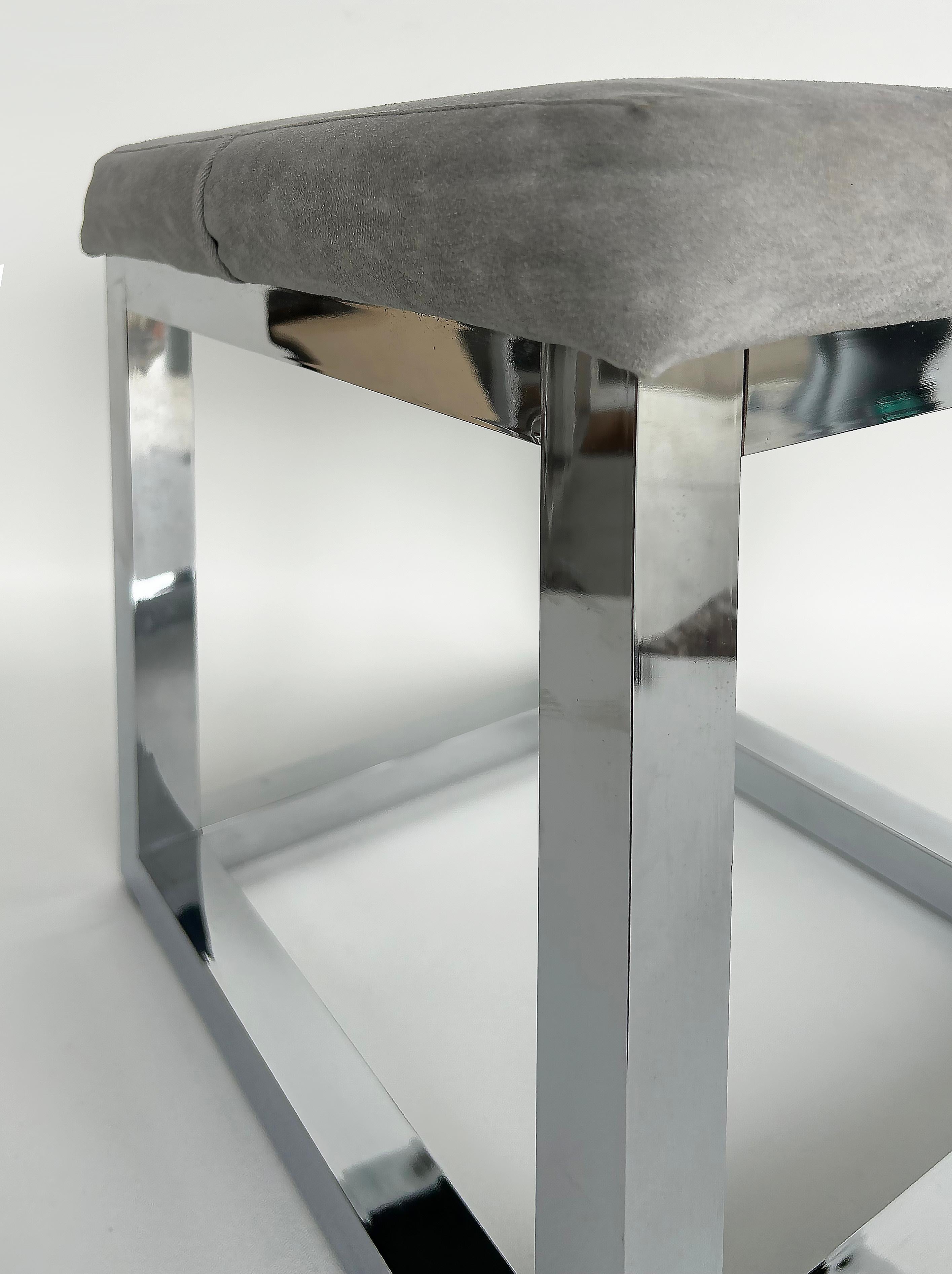 Mid-Century moderno Sgabello imbottito cromato d'epoca, stile moderno di metà secolo in vendita