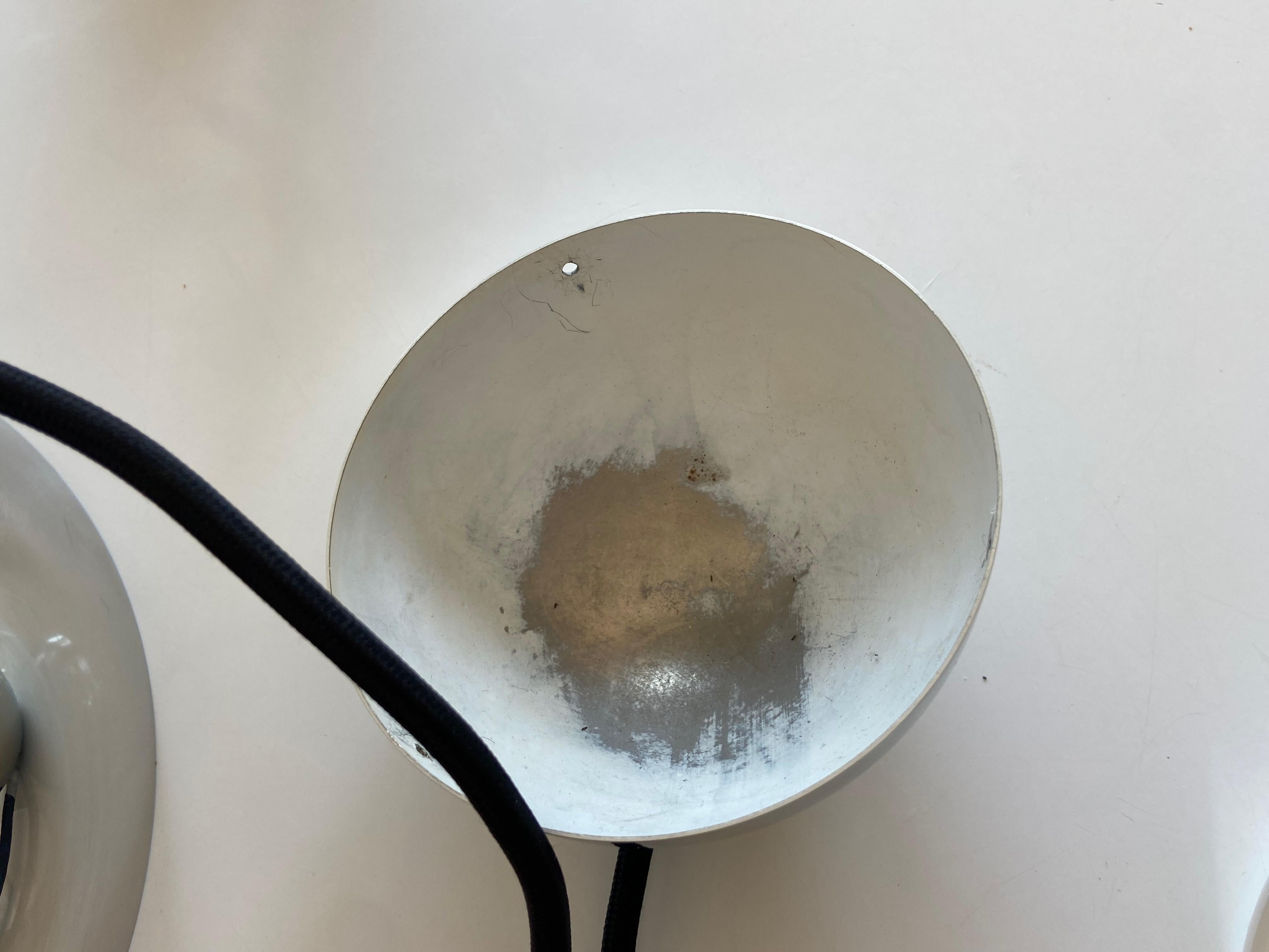 Milieu du XXe siècle Lampe à suspension vintage chromée Verner Panton en forme de pot de fleurs en émail de Louis Poulsen en vente