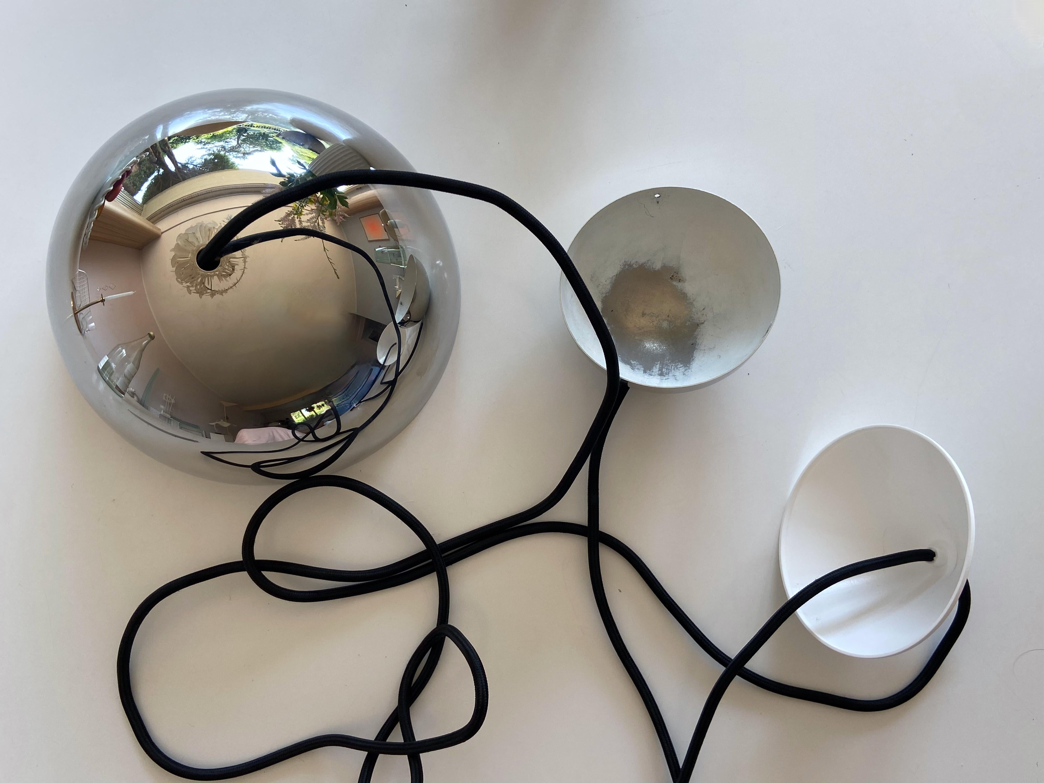 Métal Lampe à suspension vintage chromée Verner Panton en forme de pot de fleurs en émail de Louis Poulsen en vente